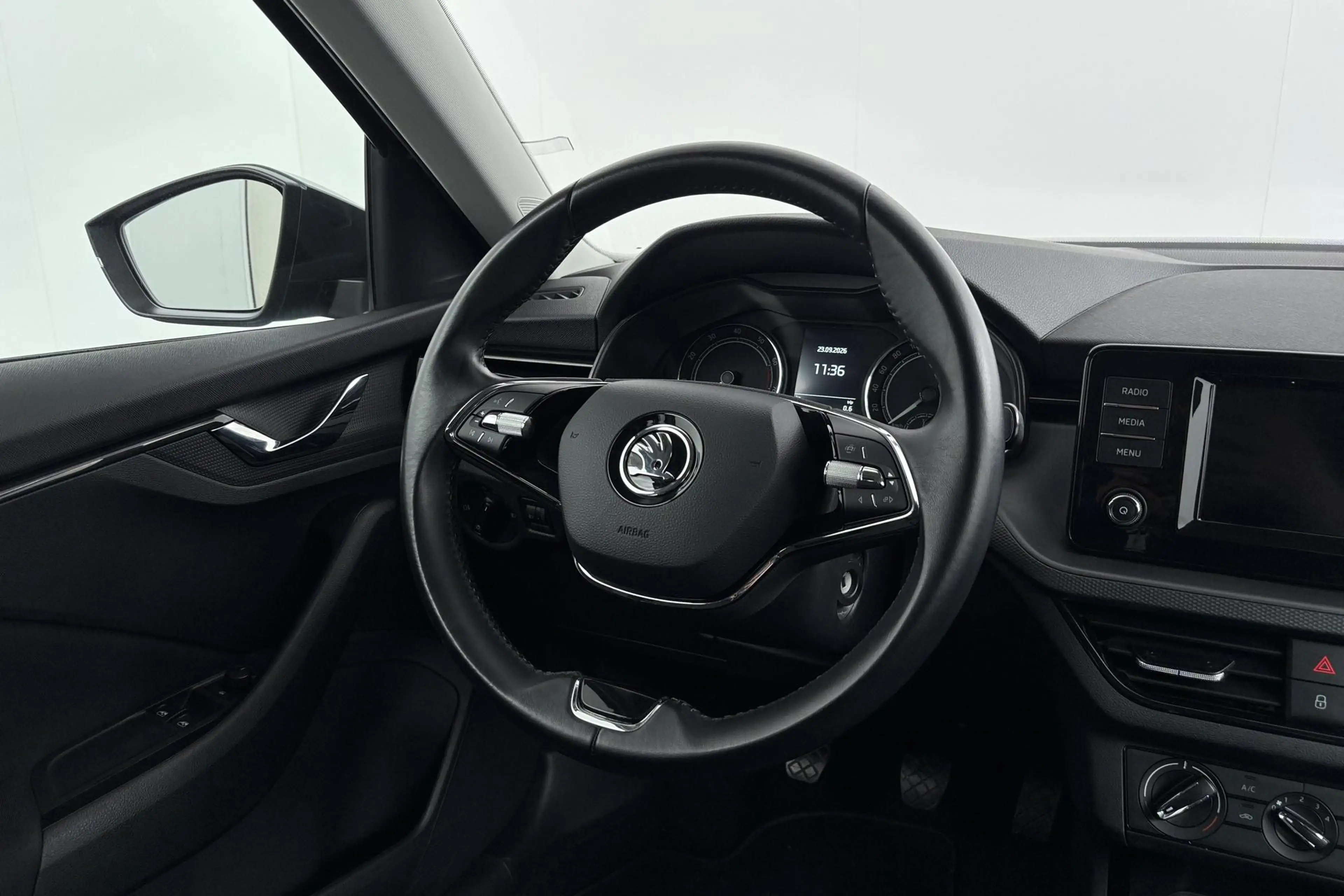 Skoda Kamiq 1.0 TSI Ambition Ruim, praktisch en klaar voor het — photo 38
