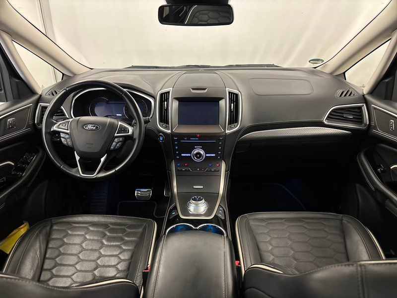Ford S-Max 2.0 EcoBlue Vignale AHK Pano S-Dach SpoSi — photo 6