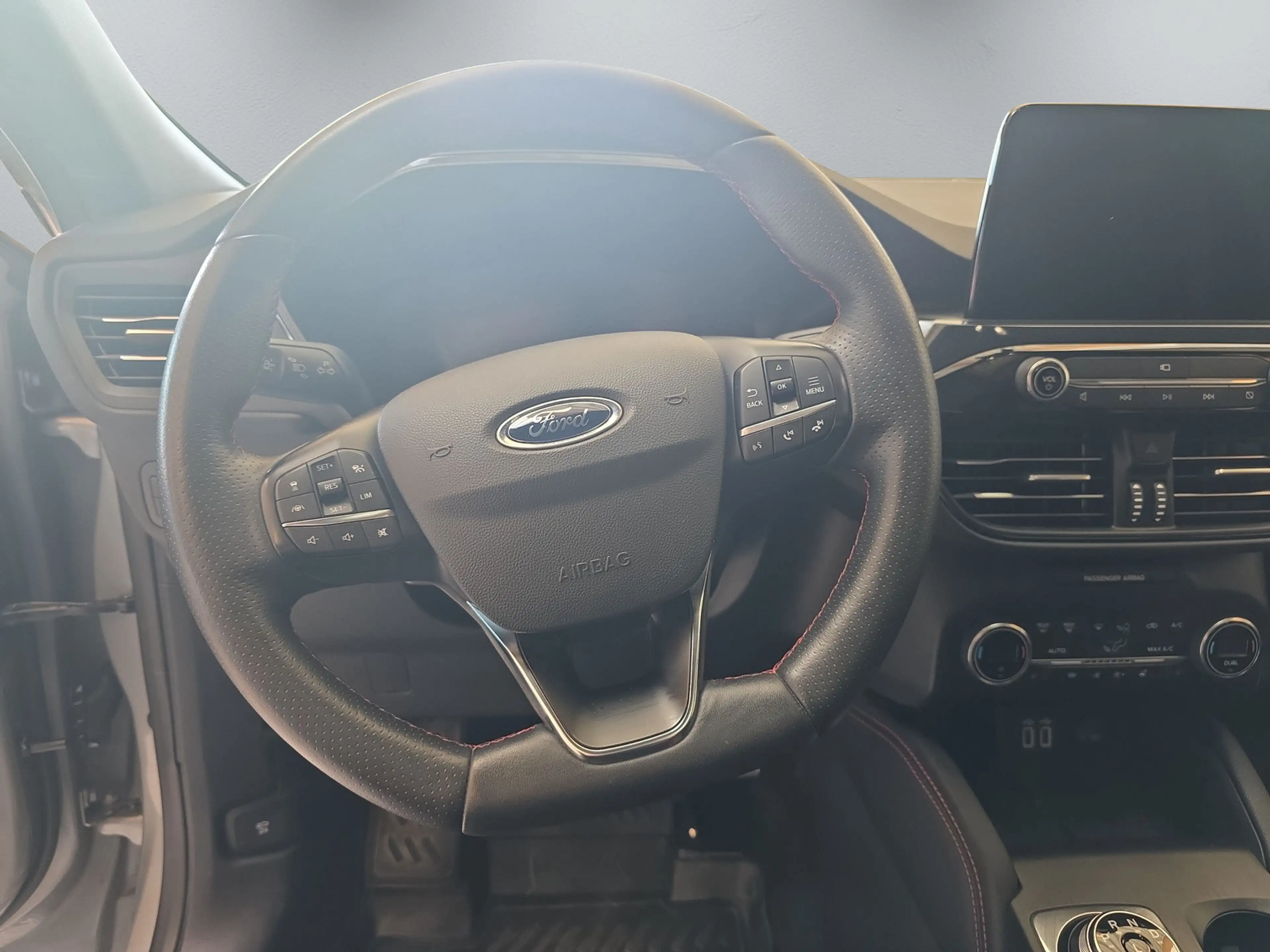 Ford Kuga Plug-In Hybrid ST-Line XAHK- Panoramadach- elektr. — photo 14
