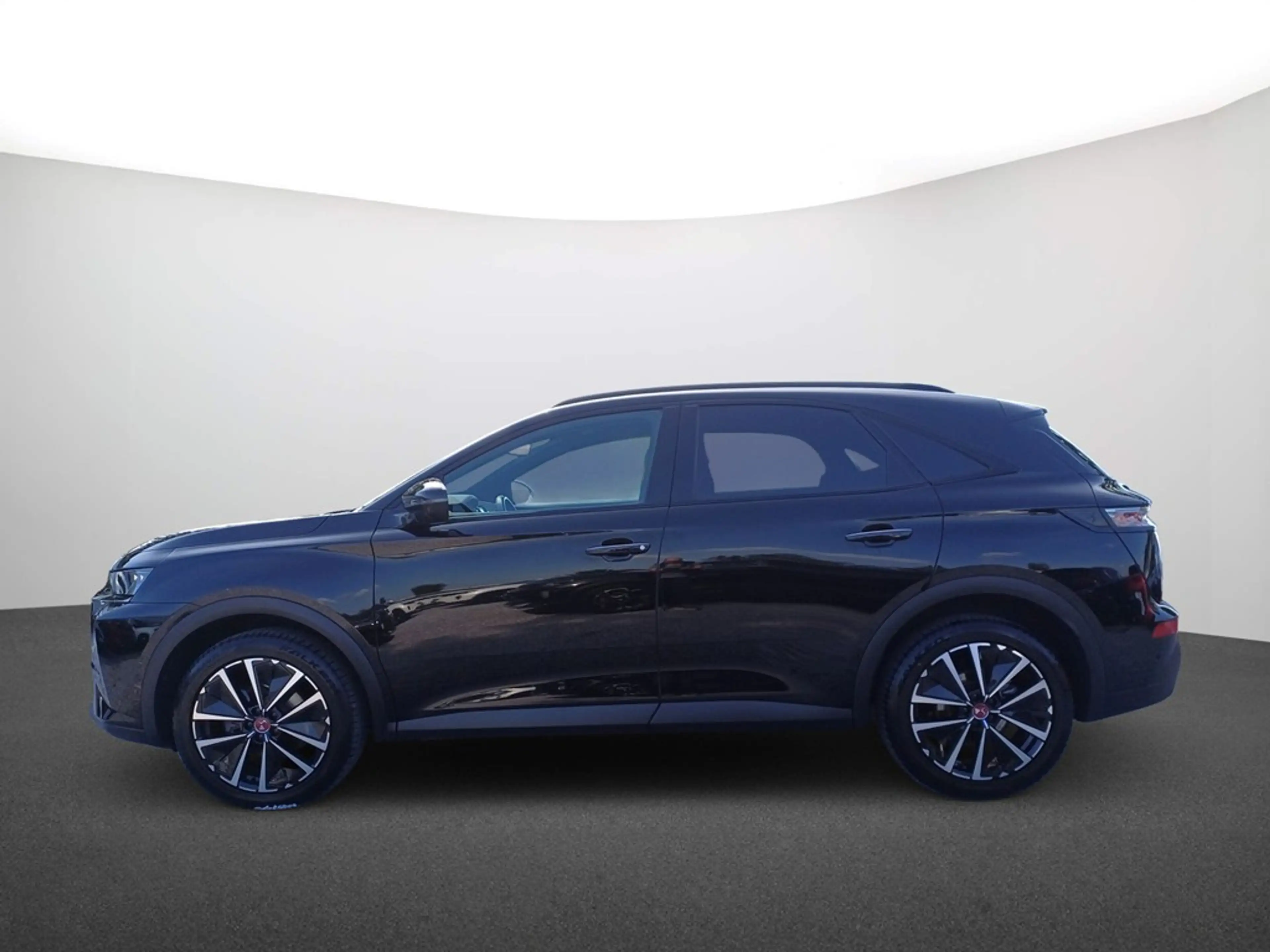 DS Automobiles DS 7 DS 7 PERFORMANCE LINE BlueHDi 130 — photo 4