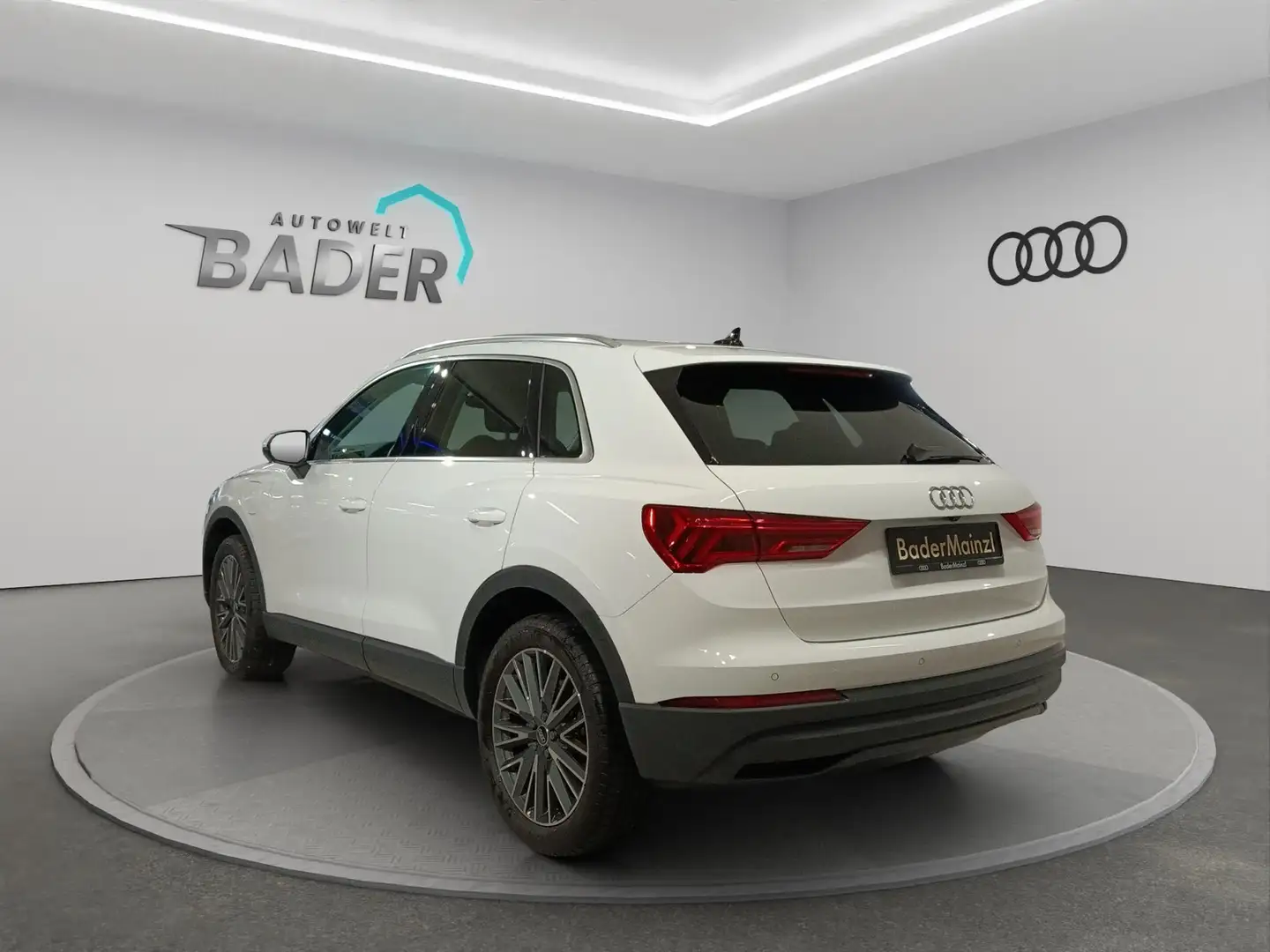 Audi Q3 1.4TFSI e LED AmbL RFK Com.Pak Wit - 1