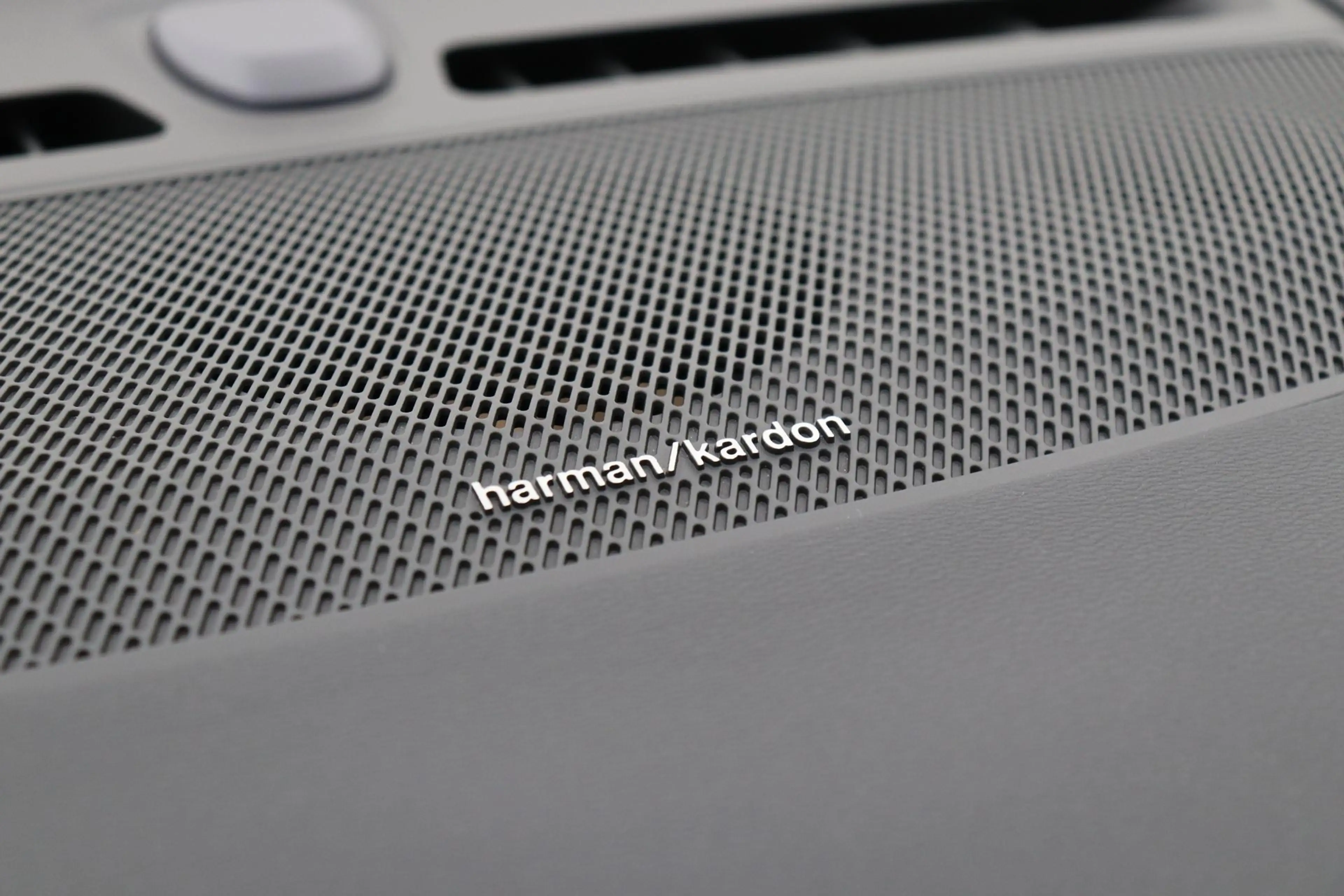 Volvo C40 Recharge Ultimate 69 kWh | Harman/Kardon | BLIS | — photo 13