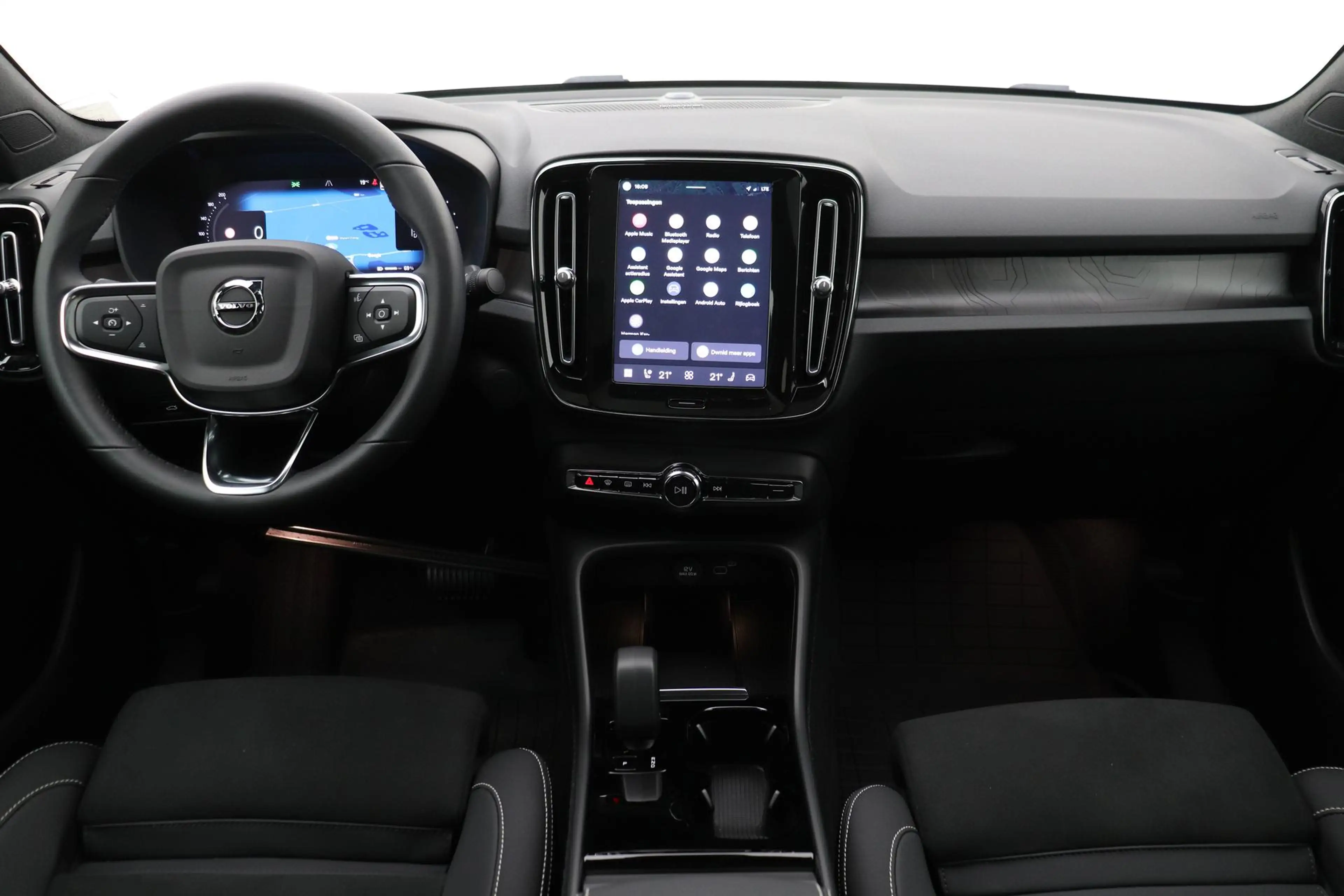 Volvo C40 Recharge Ultimate 69 kWh | Harman/Kardon | BLIS | — photo 4