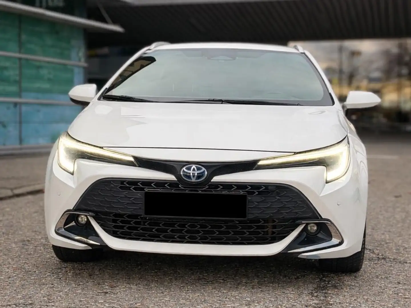 Toyota Corolla Corolla 1,8 Hybrid Touring Sports Active Active Weiß - 2