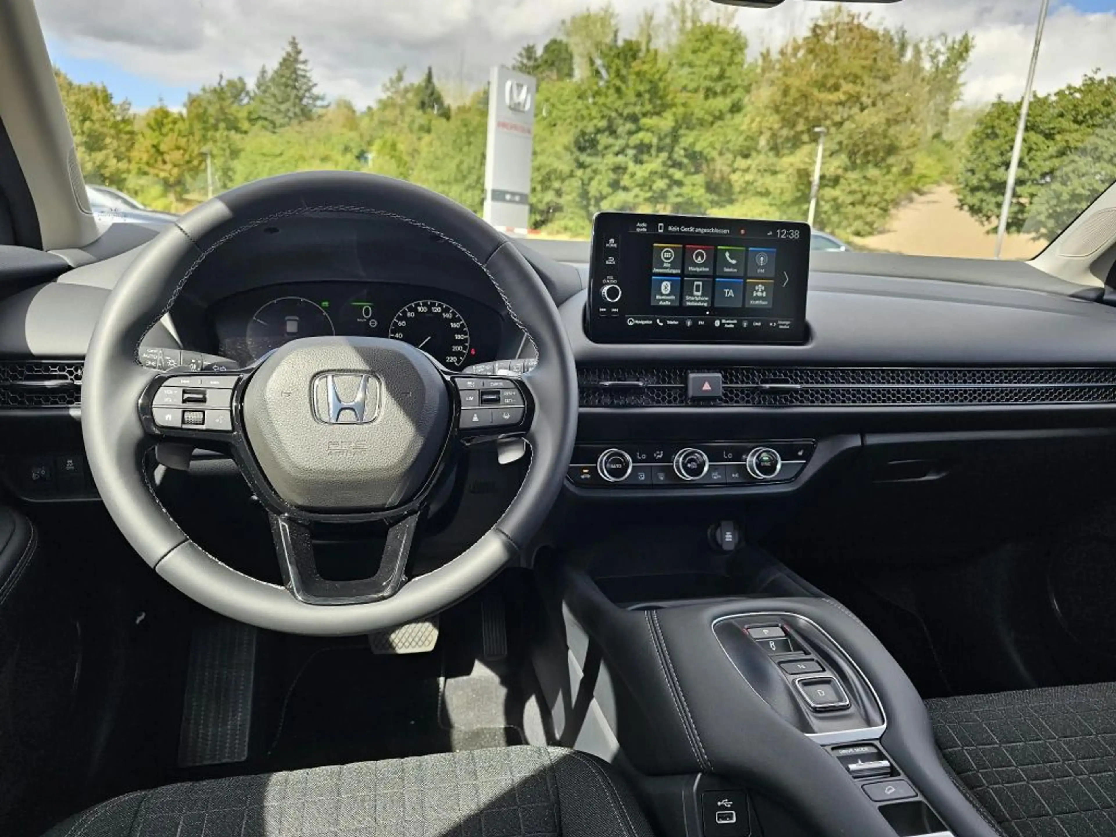 Honda ZR-V e:HEV 2.0 i-MMD Hybrid Elegance — photo 8