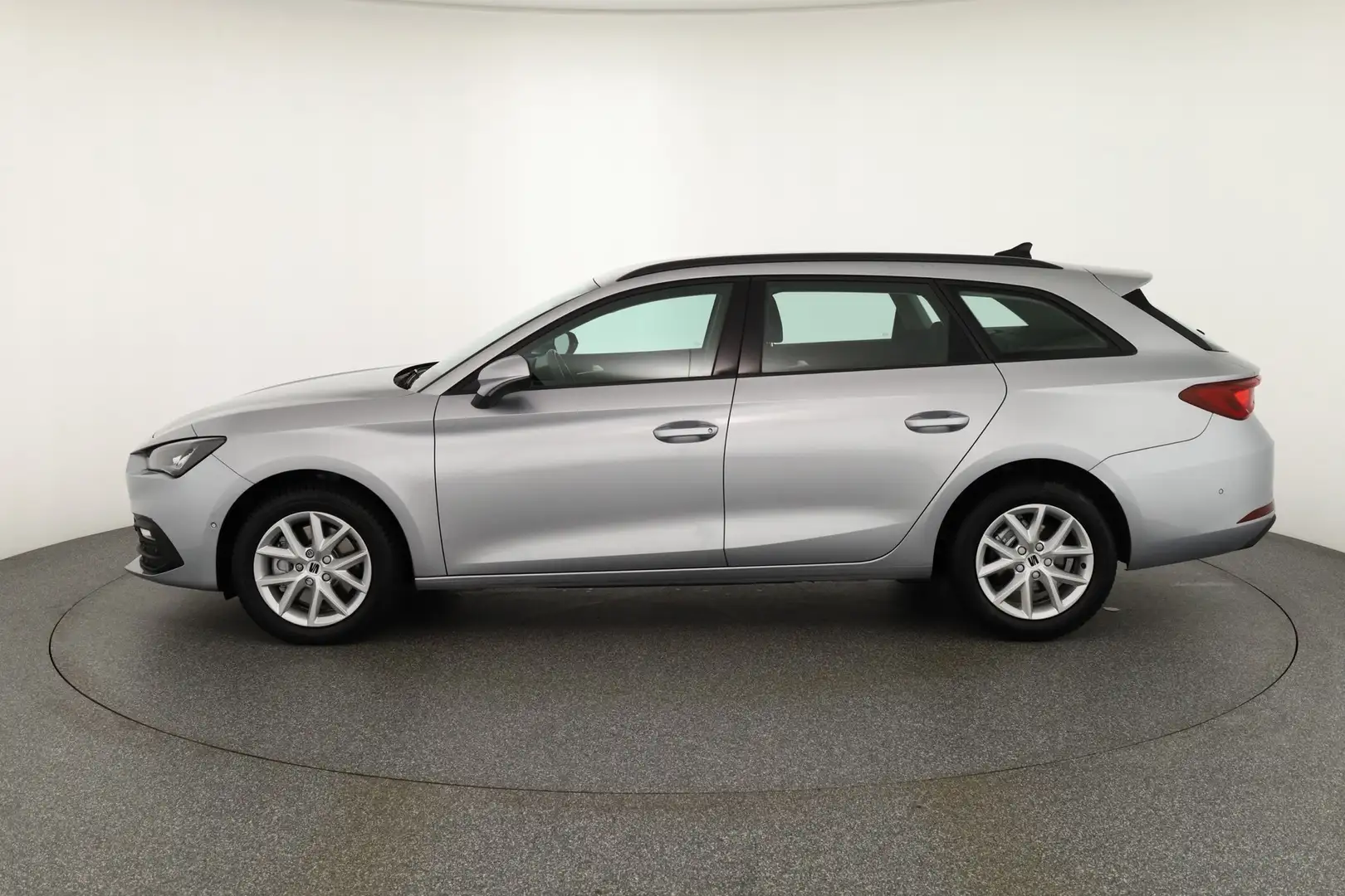 SEAT Leon ST 2.0 TDI DSG Style LED Navi Sitzheizung Argent - 2