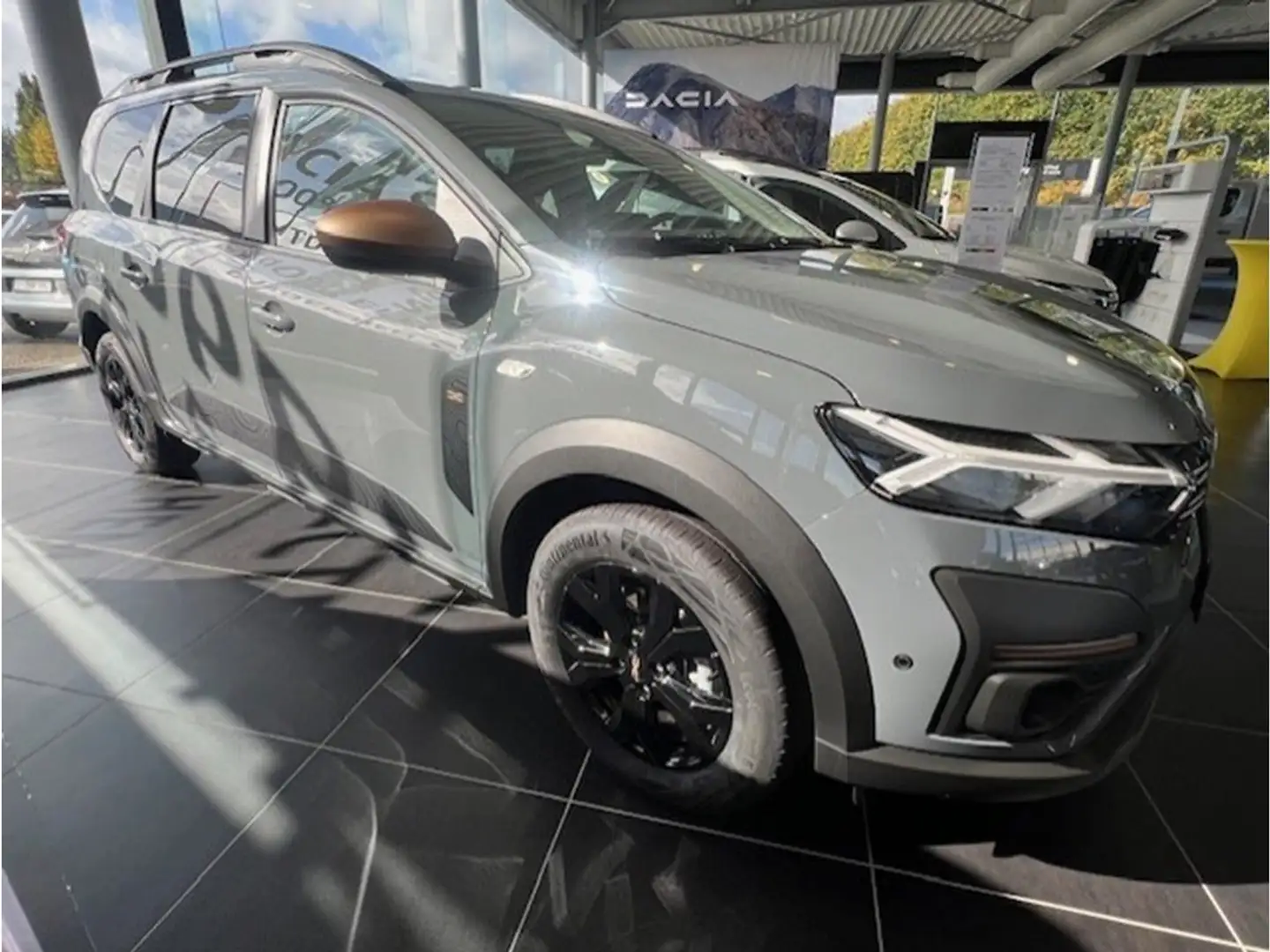 Dacia Jogger EXTREME HYBRID 140 Grau - 2