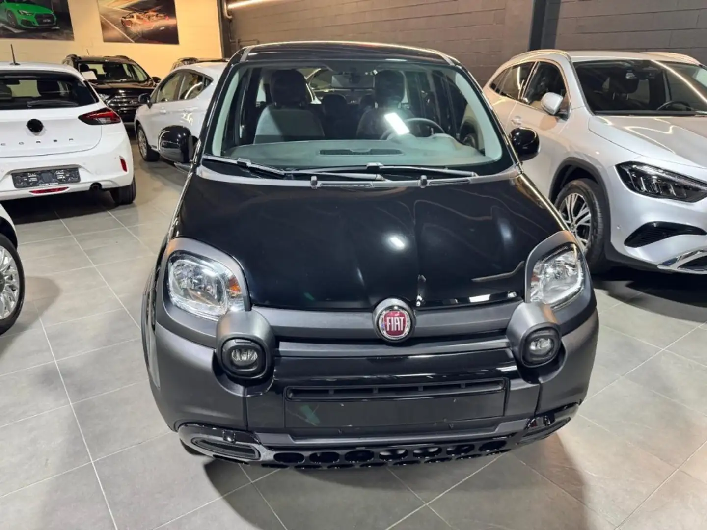 Fiat Panda 1.0 FireFly S&S Hybrid City Cross Nero - 1