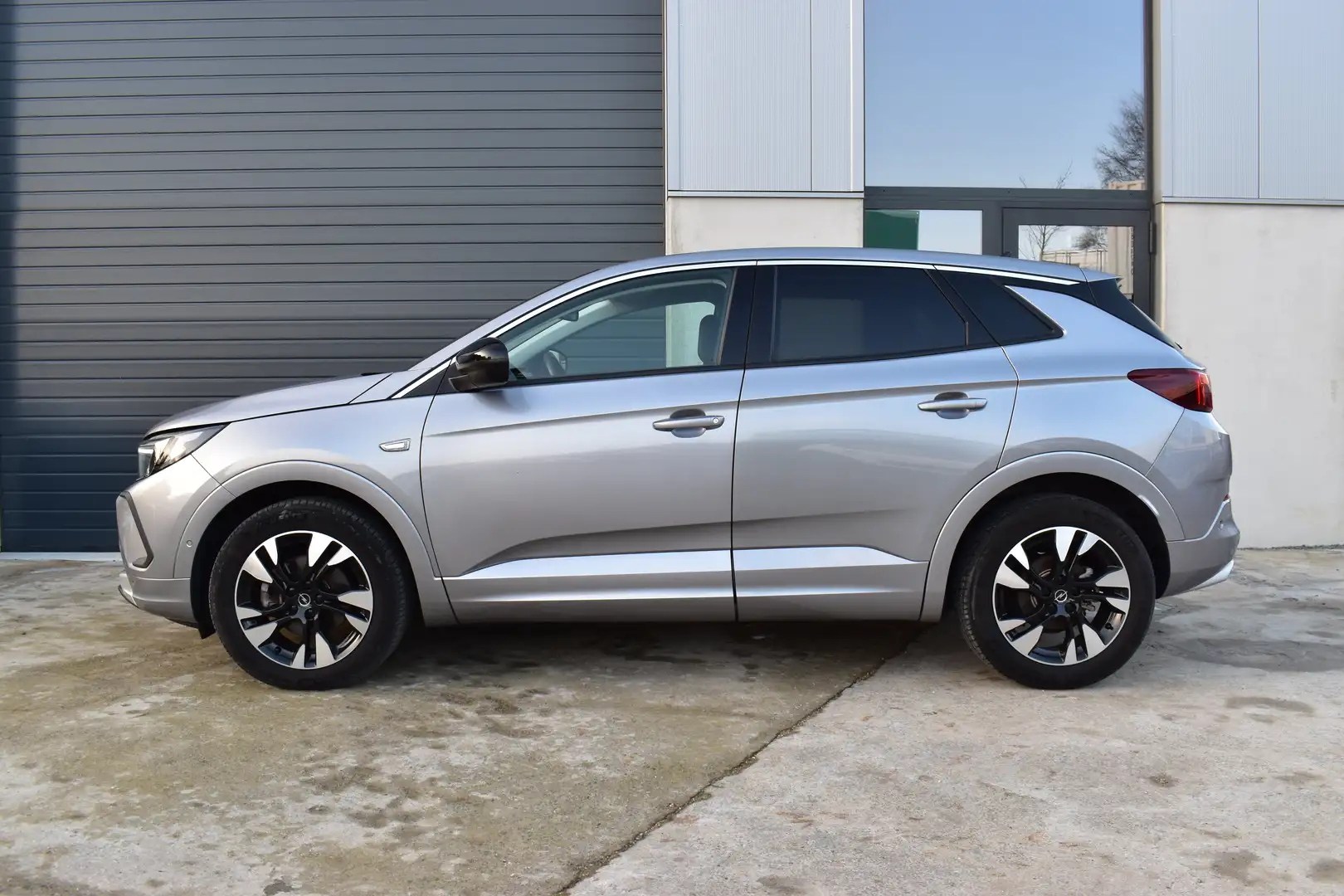 Opel Grandland 1.2 Turbo AutoEat8 Ultimate FaceLift/MatrixLED Argent - 2