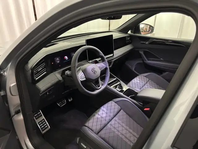 Volkswagen Tiguan R-Line TDI 4MOTION DSG Ansicht 9