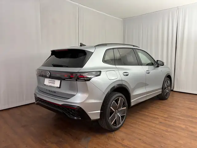 Volkswagen Tiguan R-Line TDI 4MOTION DSG Ansicht 12