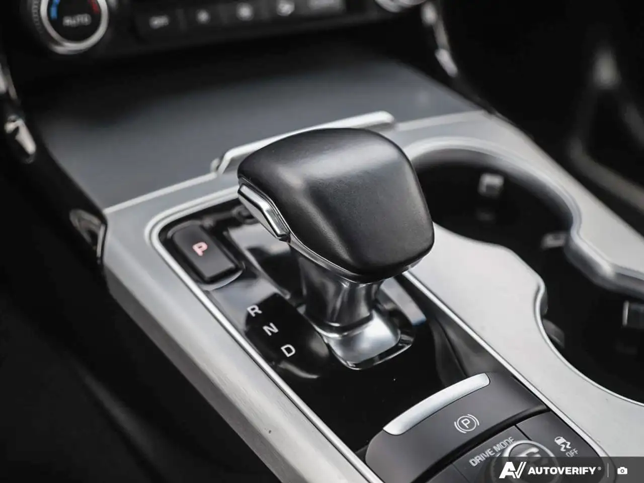 Kia Stinger снимка Kia Stinger