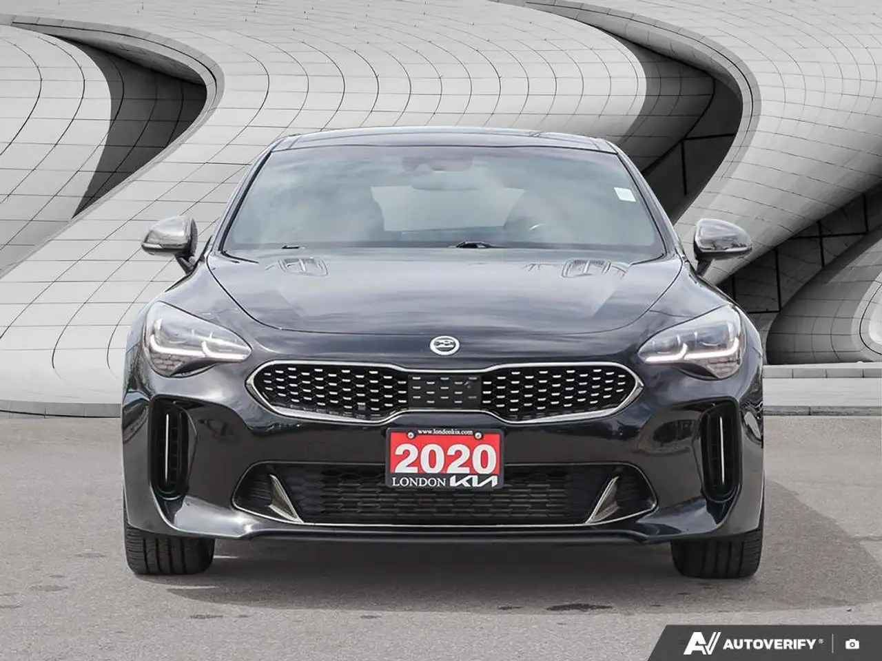 Kia Stinger снимка Kia Stinger
