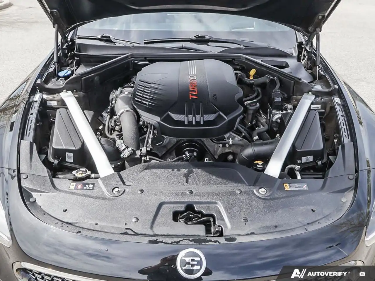 Kia Stinger снимка Kia Stinger
