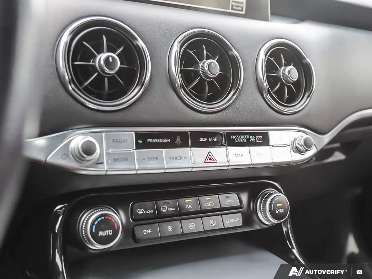 Kia Stinger снимка Kia Stinger