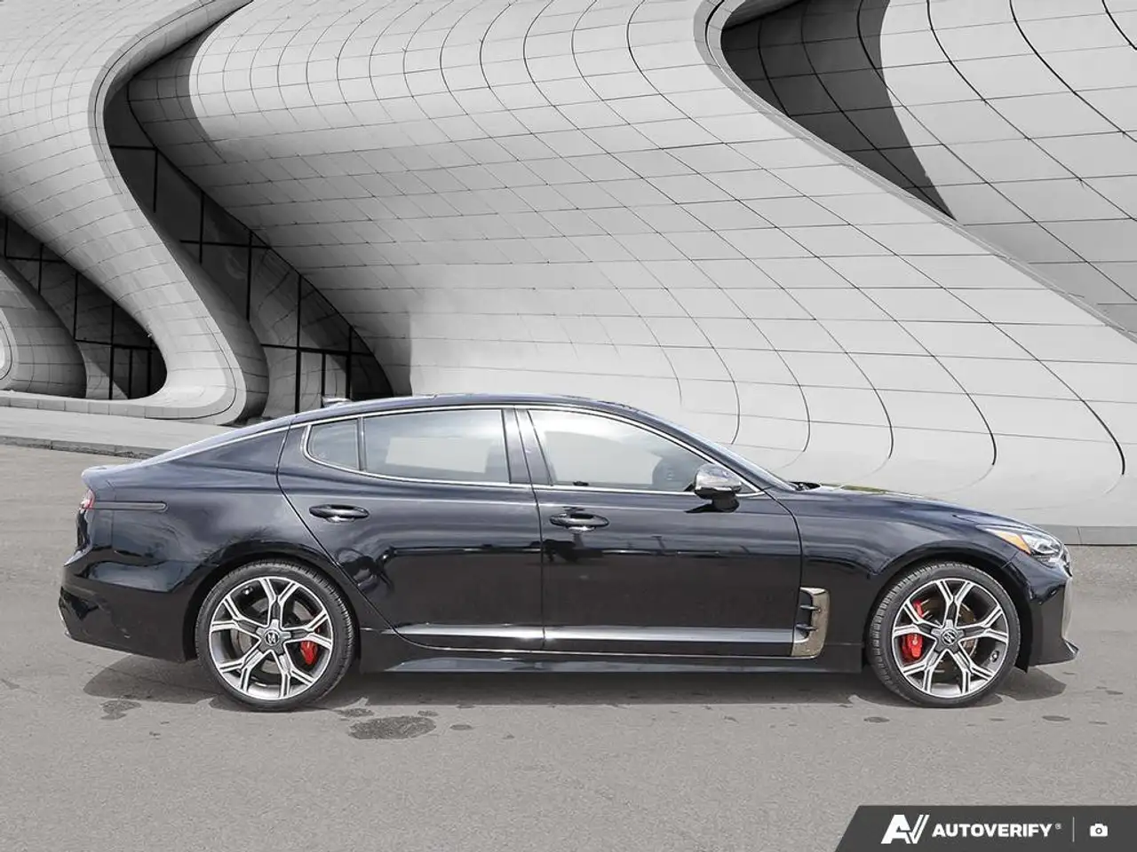 Kia Stinger снимка Kia Stinger