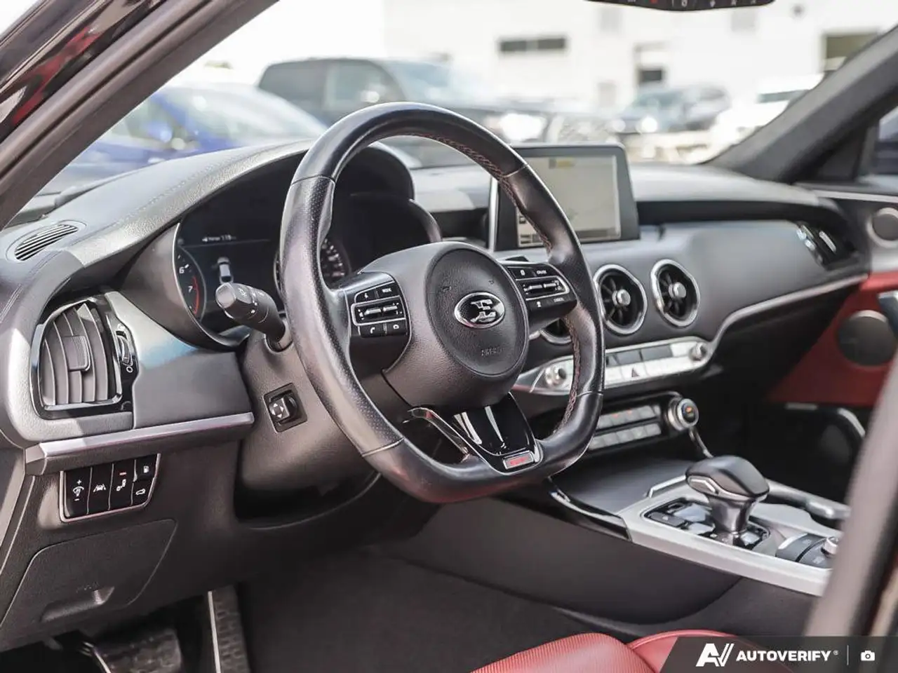 Kia Stinger снимка Kia Stinger