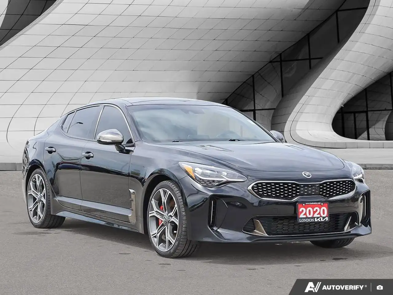 Kia Stinger снимка Kia Stinger