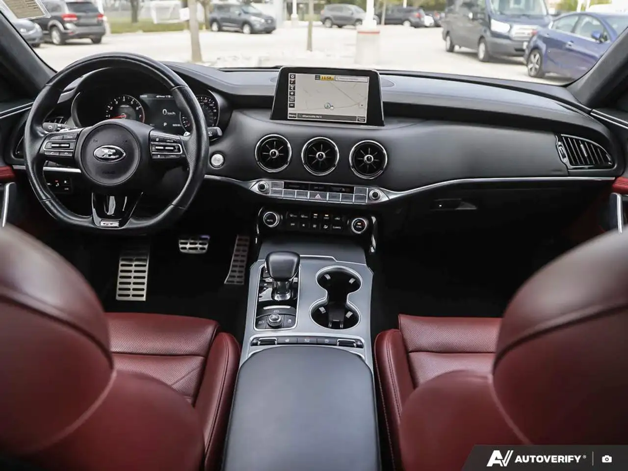 Kia Stinger снимка Kia Stinger