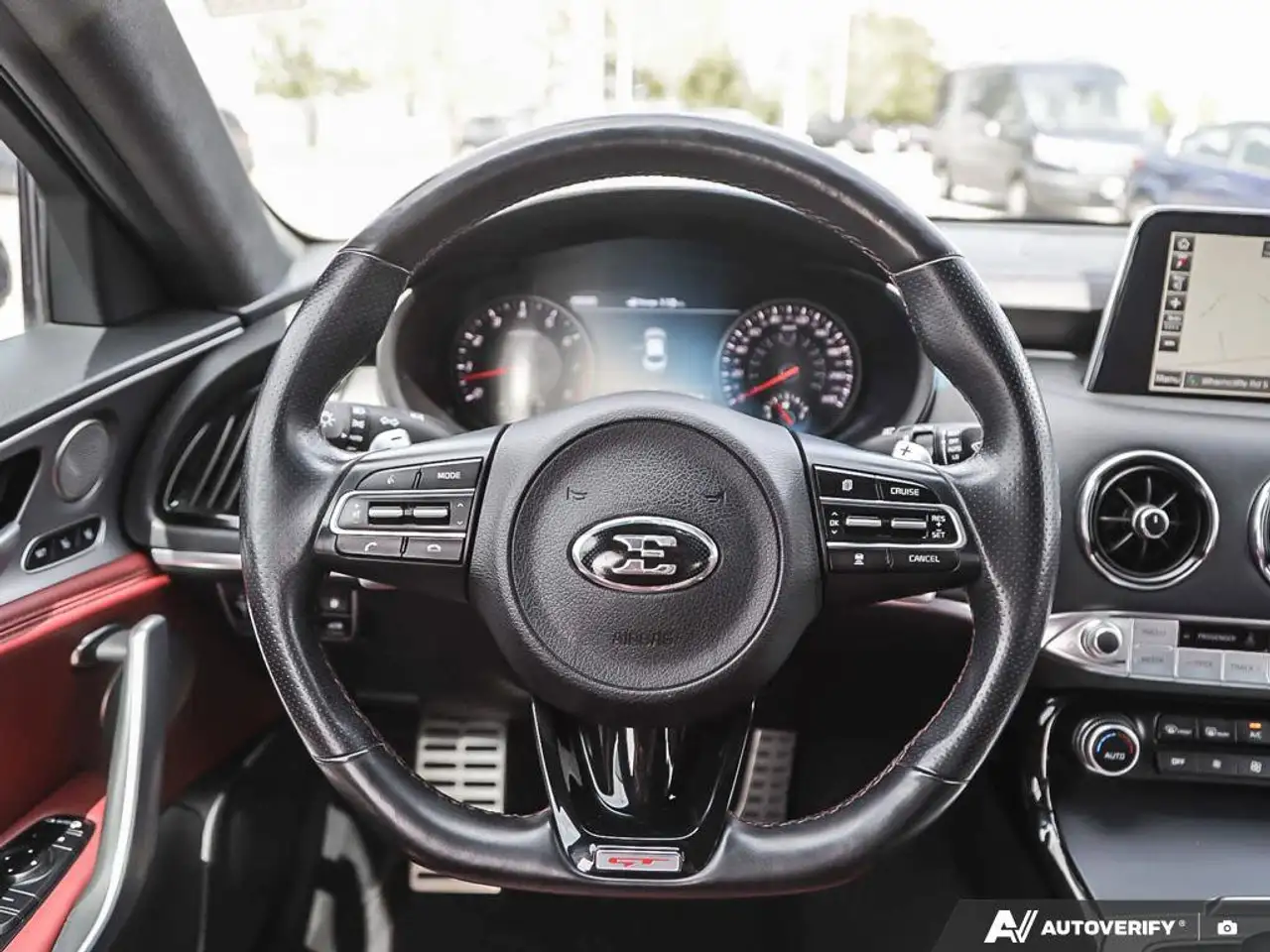 Kia Stinger снимка Kia Stinger