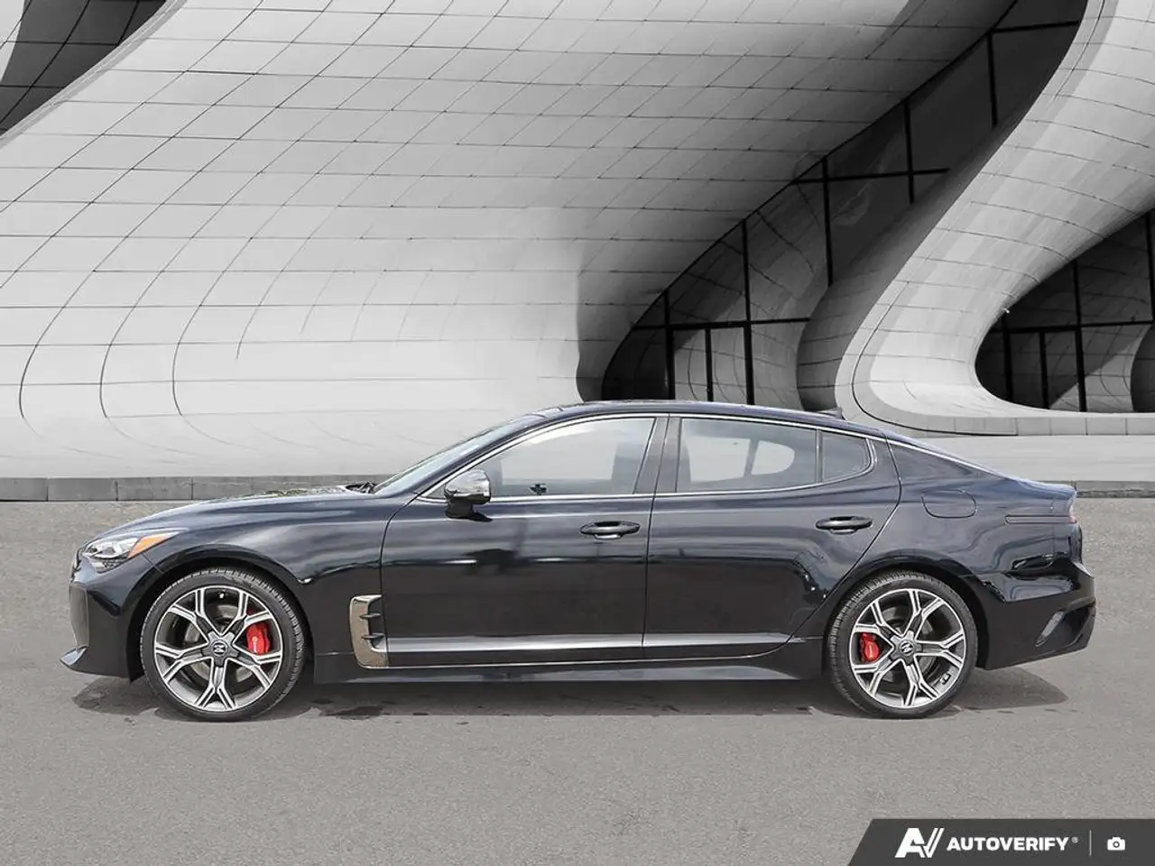 Kia Stinger снимка Kia Stinger