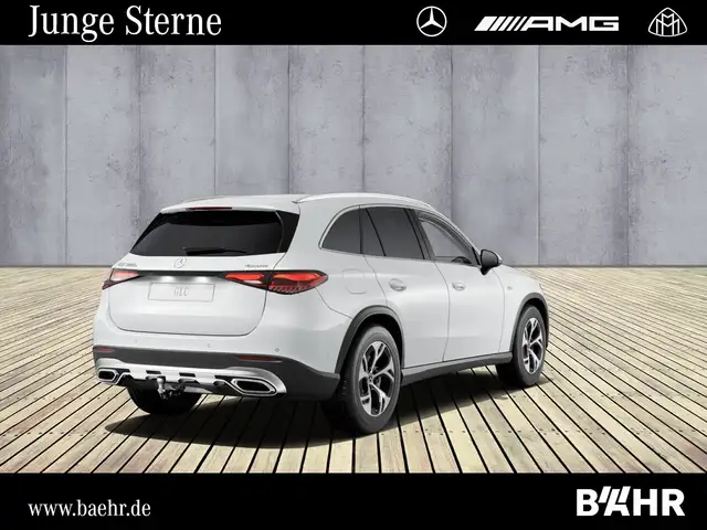 Mercedes-Benz GLC view 3