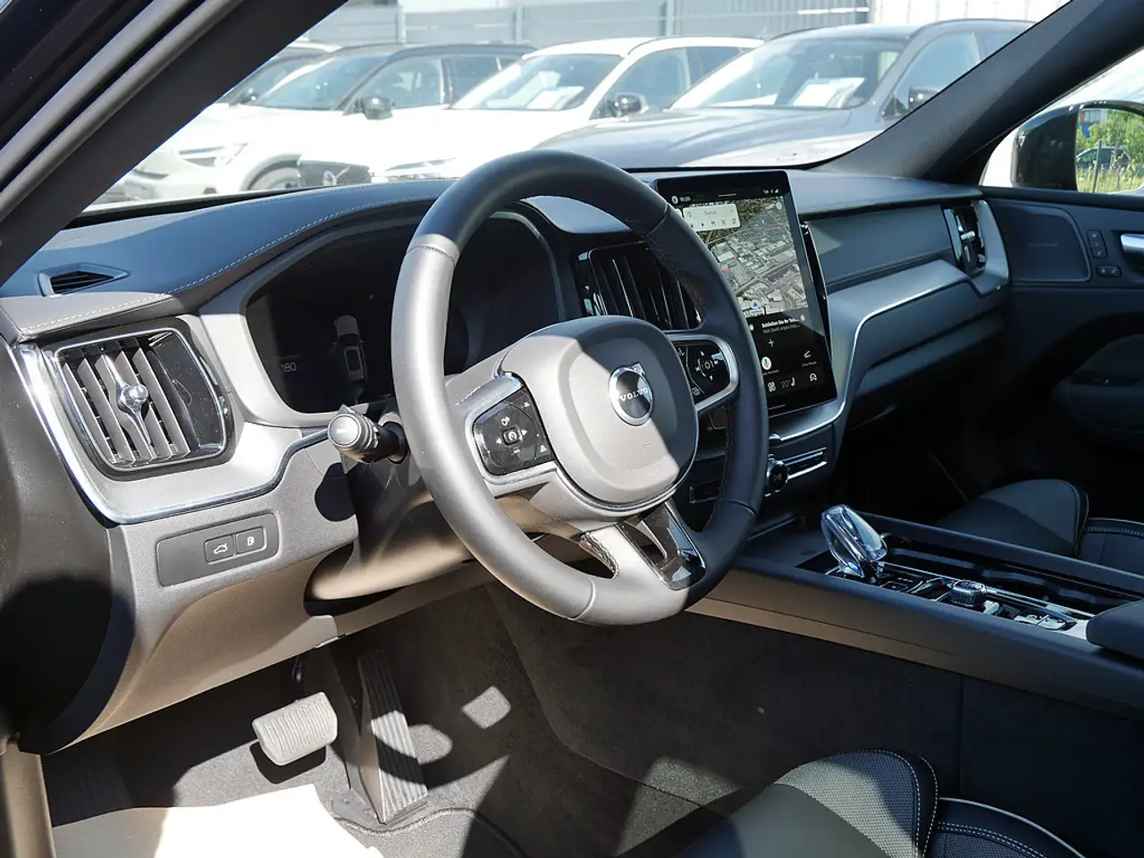 Volvo XC60 2026 — фото 13