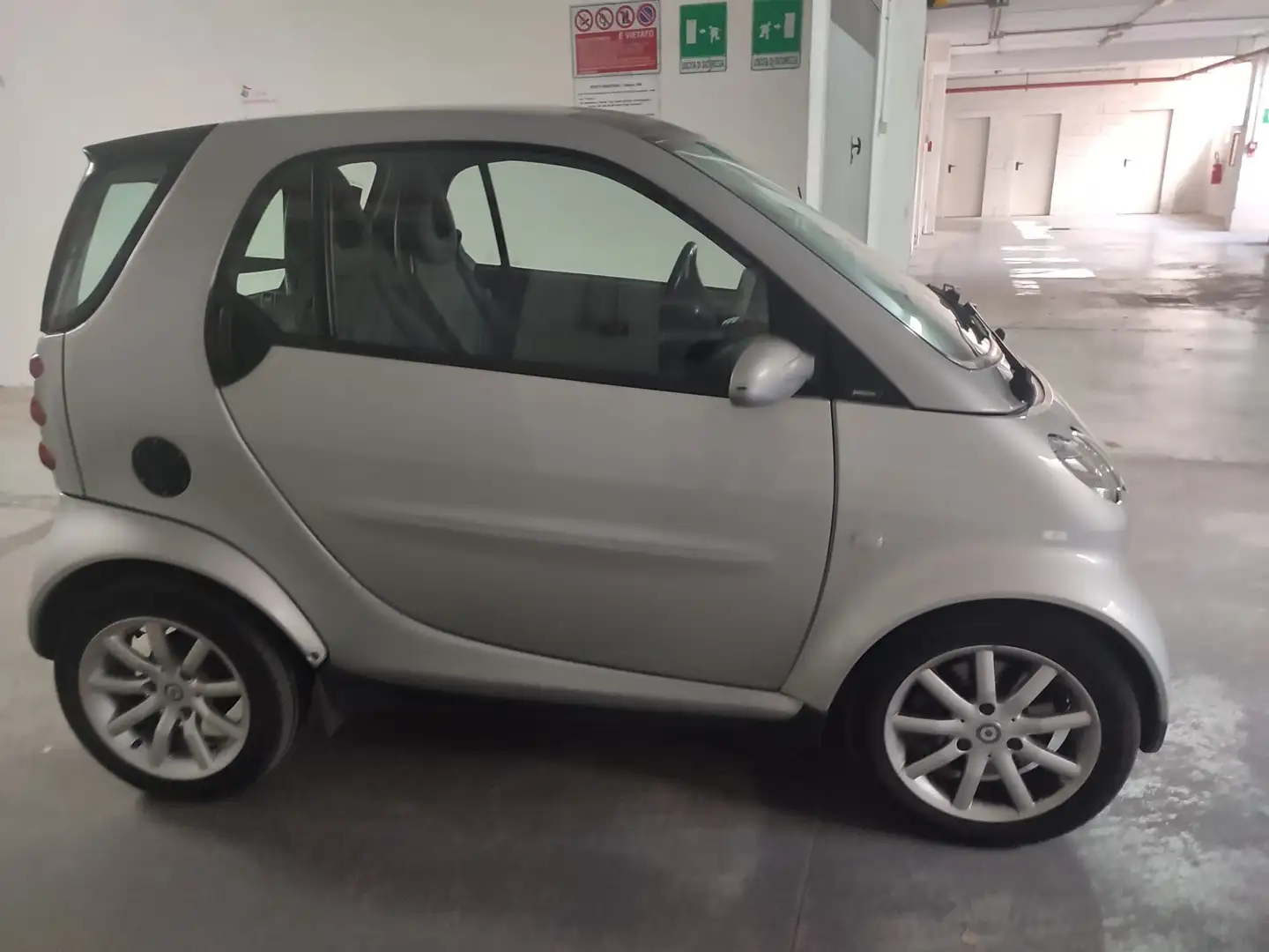 smart forTwo Fortwo 0.8 cdi Smart Argento - 2