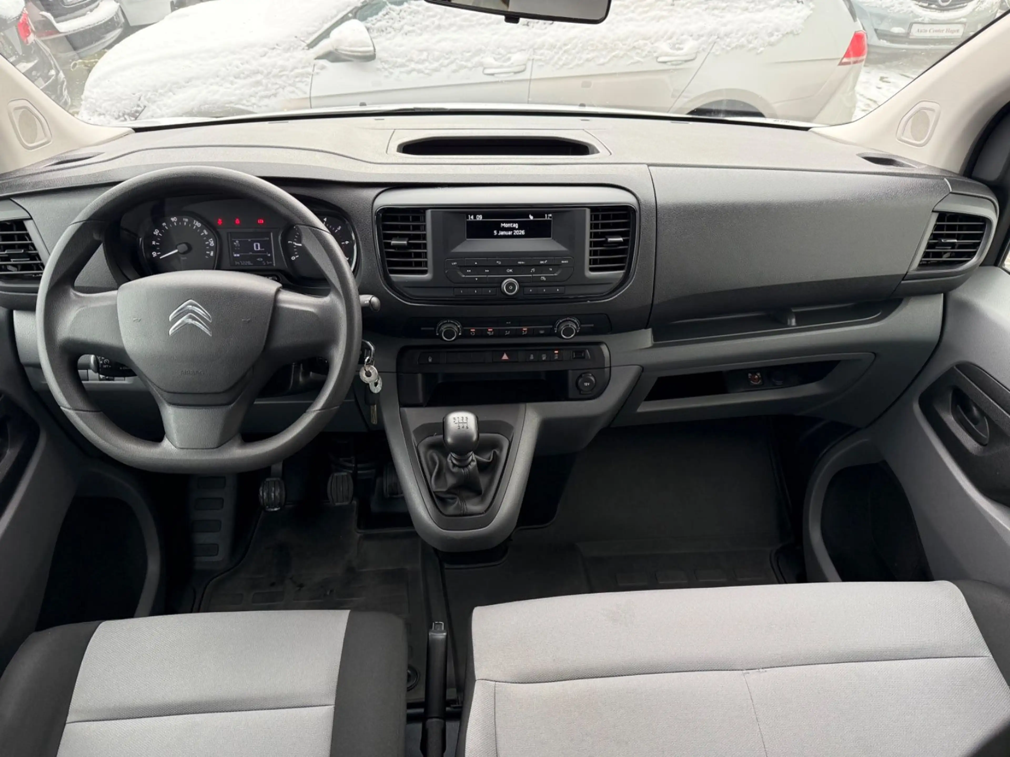 Citroen Jumpy Spacetourer 88kW 120PS/9-Sitzer/PDC/Klima — photo 10