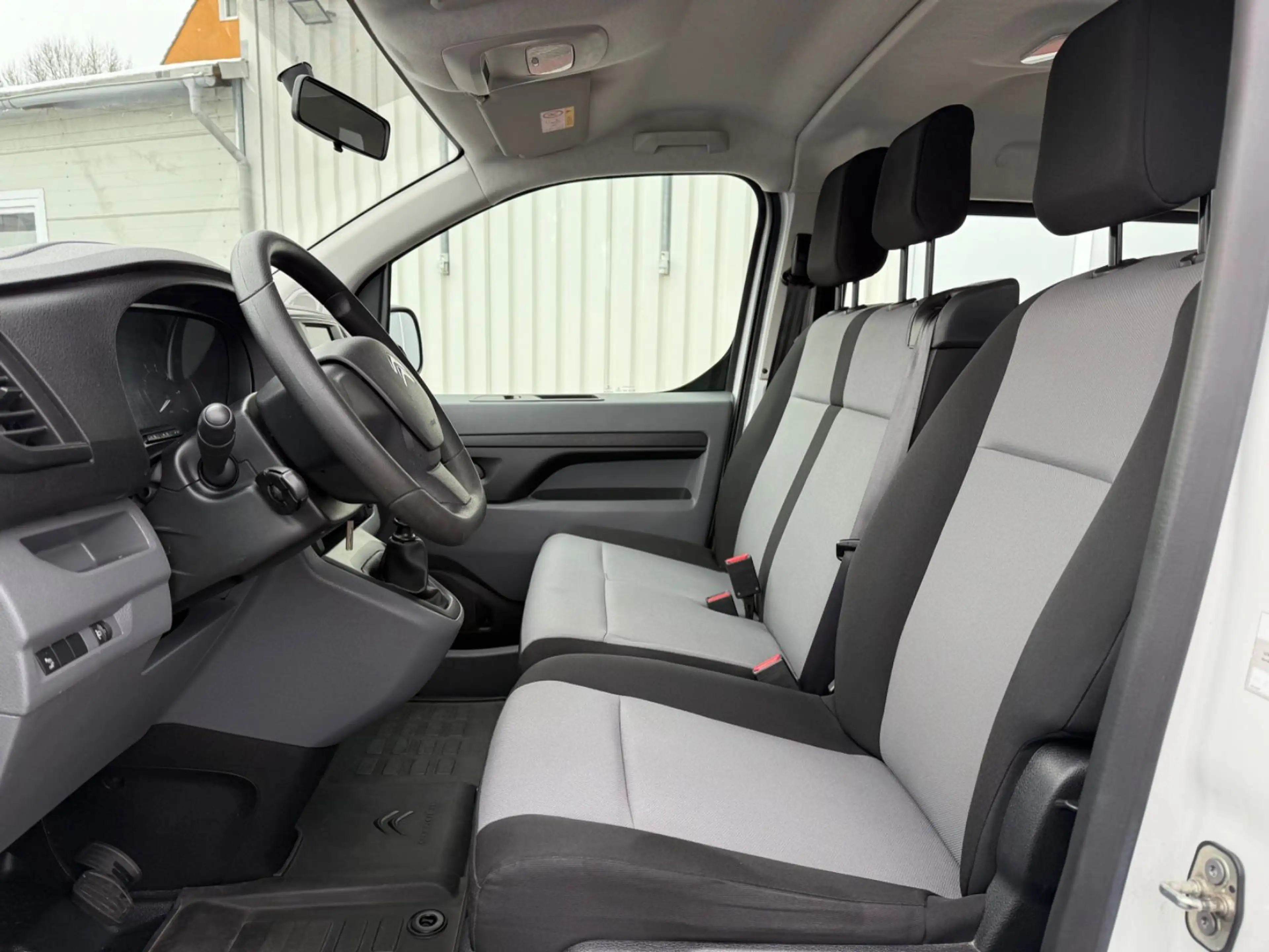 Citroen Jumpy Spacetourer 88kW 120PS/9-Sitzer/PDC/Klima