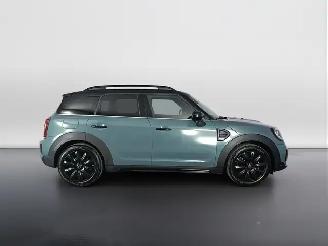 Mini Countryman view 3