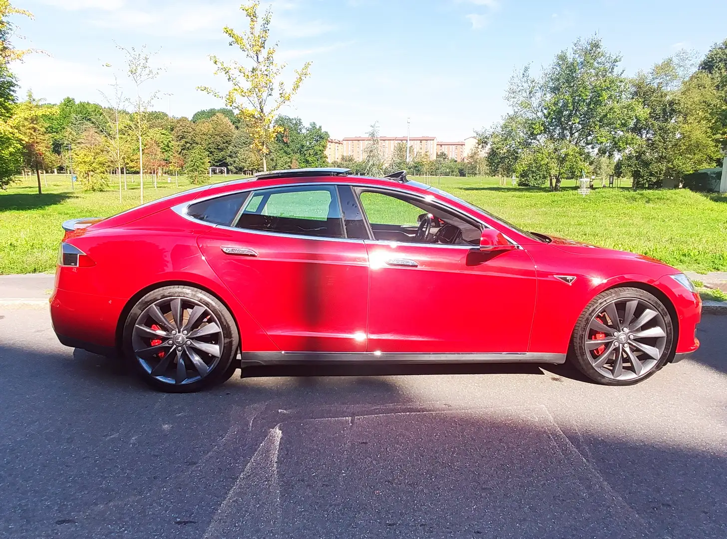 Tesla Model S Model S P85D Dual Motor AWD *TETTO PANORAMA* Rosso - 2
