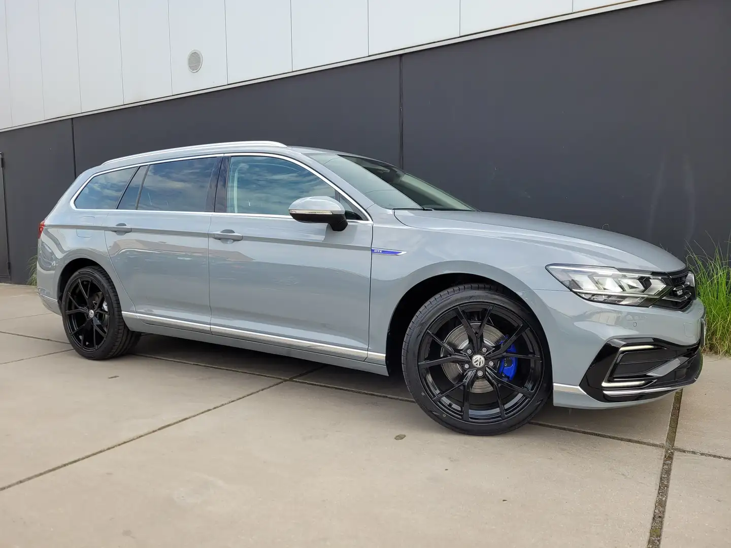Volkswagen Passat Variant GTE 1.4 eHybrid PHEV*DSG*VIRTUAL COCKPIT*NAVI*DAB* Grijs - 1