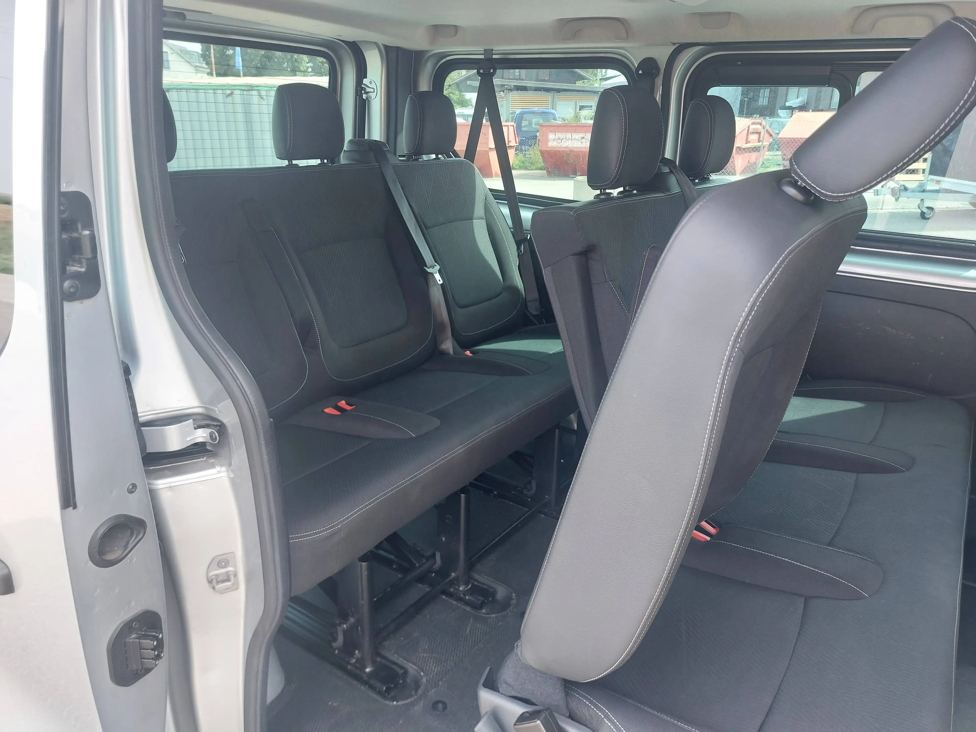 Nissan NV300 L1H1 2,7t PREMIUM — photo 15