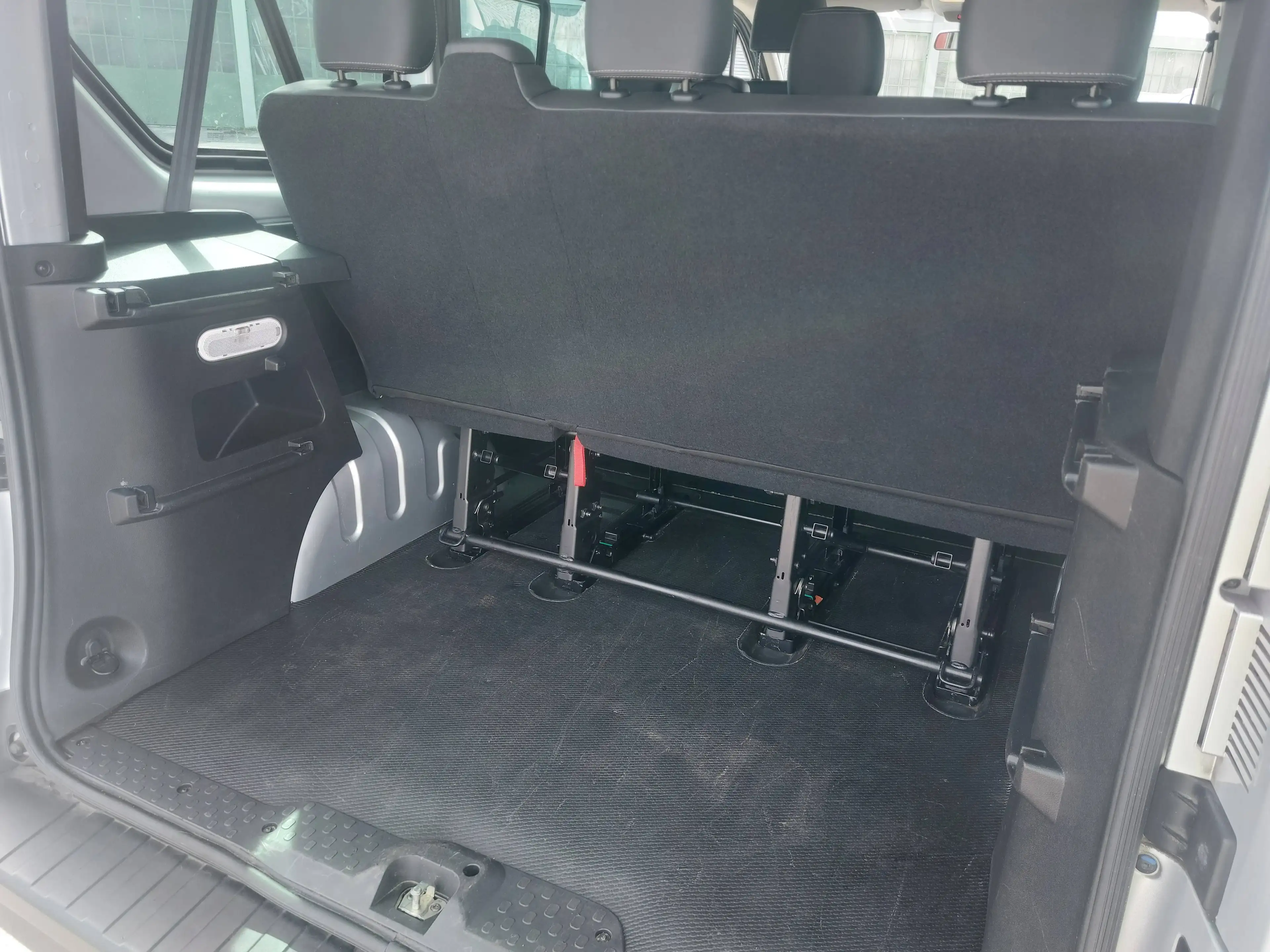 Nissan NV300 L1H1 2,7t PREMIUM — photo 13