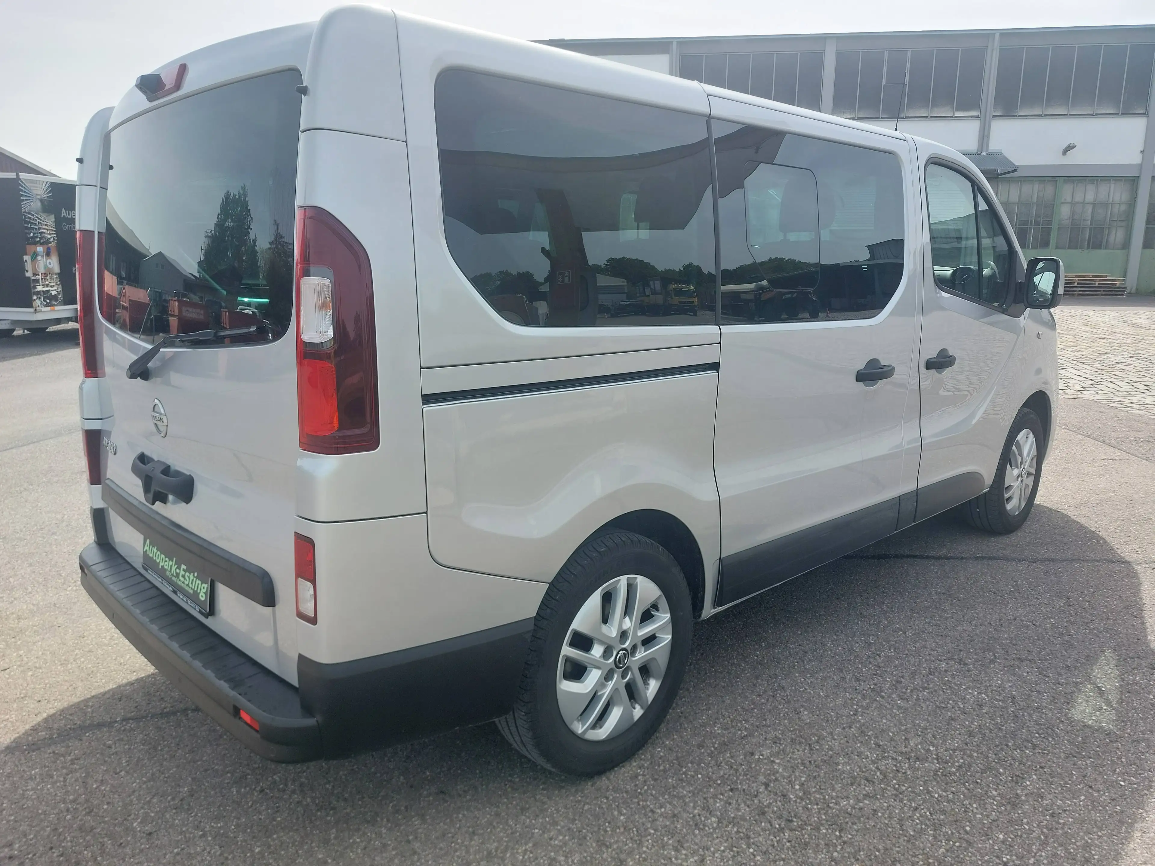 Nissan NV300 L1H1 2,7t PREMIUM — photo 8