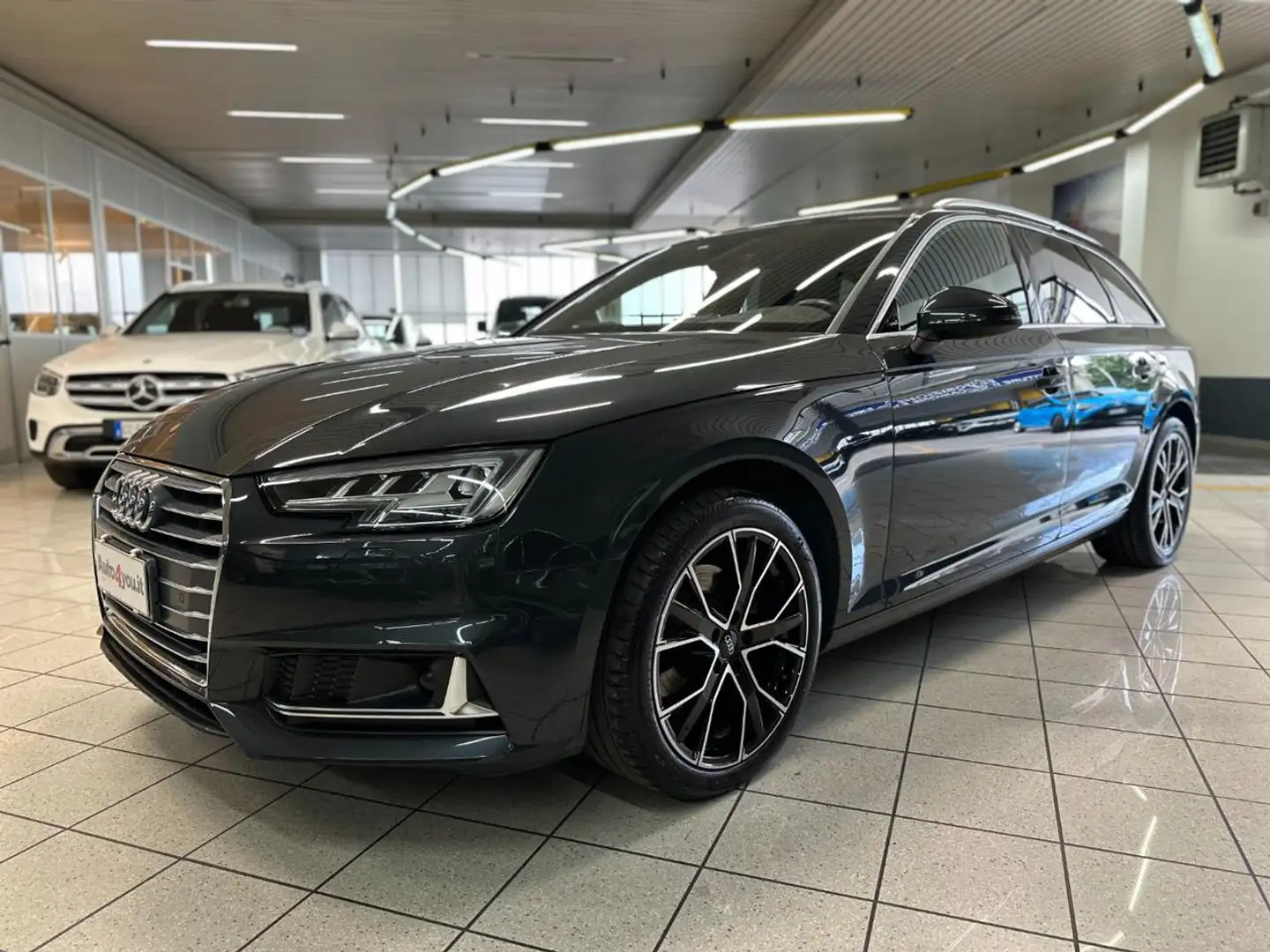 Audi A4 Avant 40 TFSI S tronic S line edition Grigio - 2