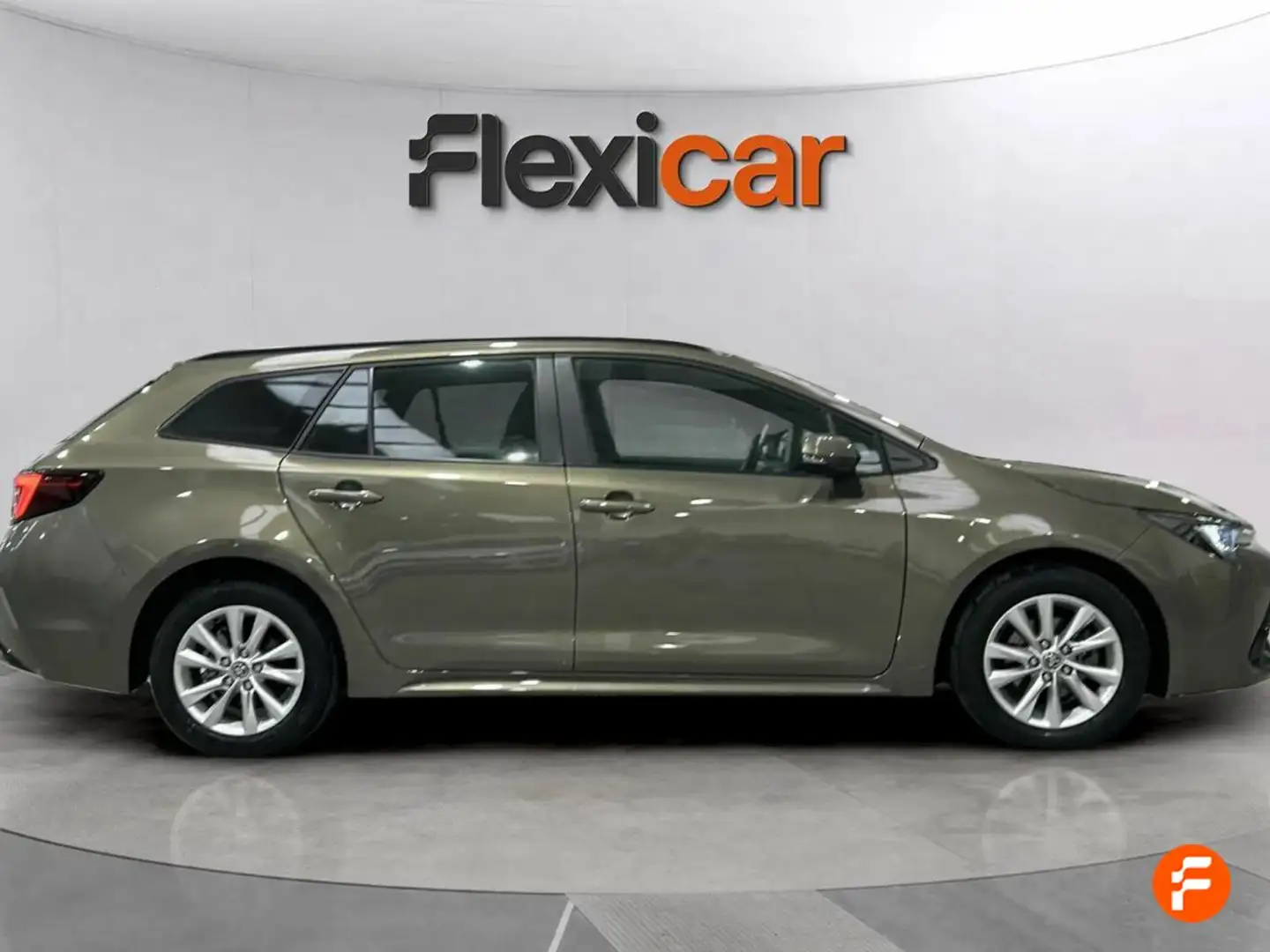 Toyota Corolla 140H Business Touring Sport - 2