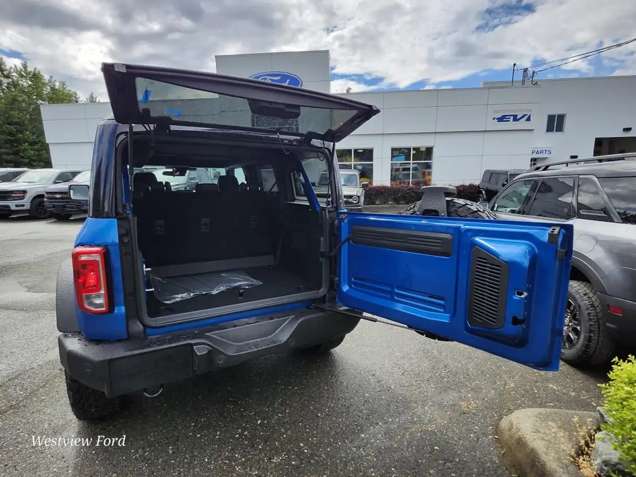 Ford Bronco снимка Ford Bronco