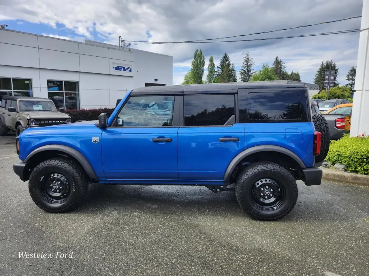 Ford Bronco снимка Ford Bronco