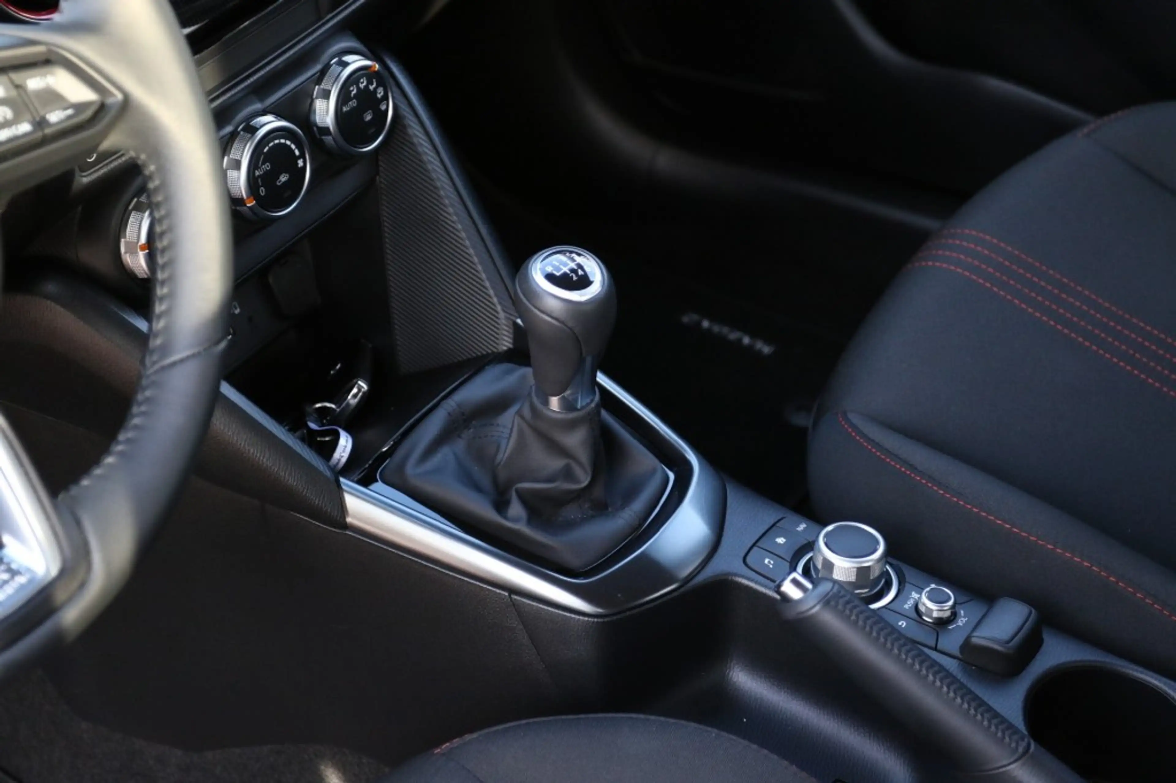 Mazda 2 1.5 E-SA-G HOMURA NIEUWSTAAT!   11051km — photo 20