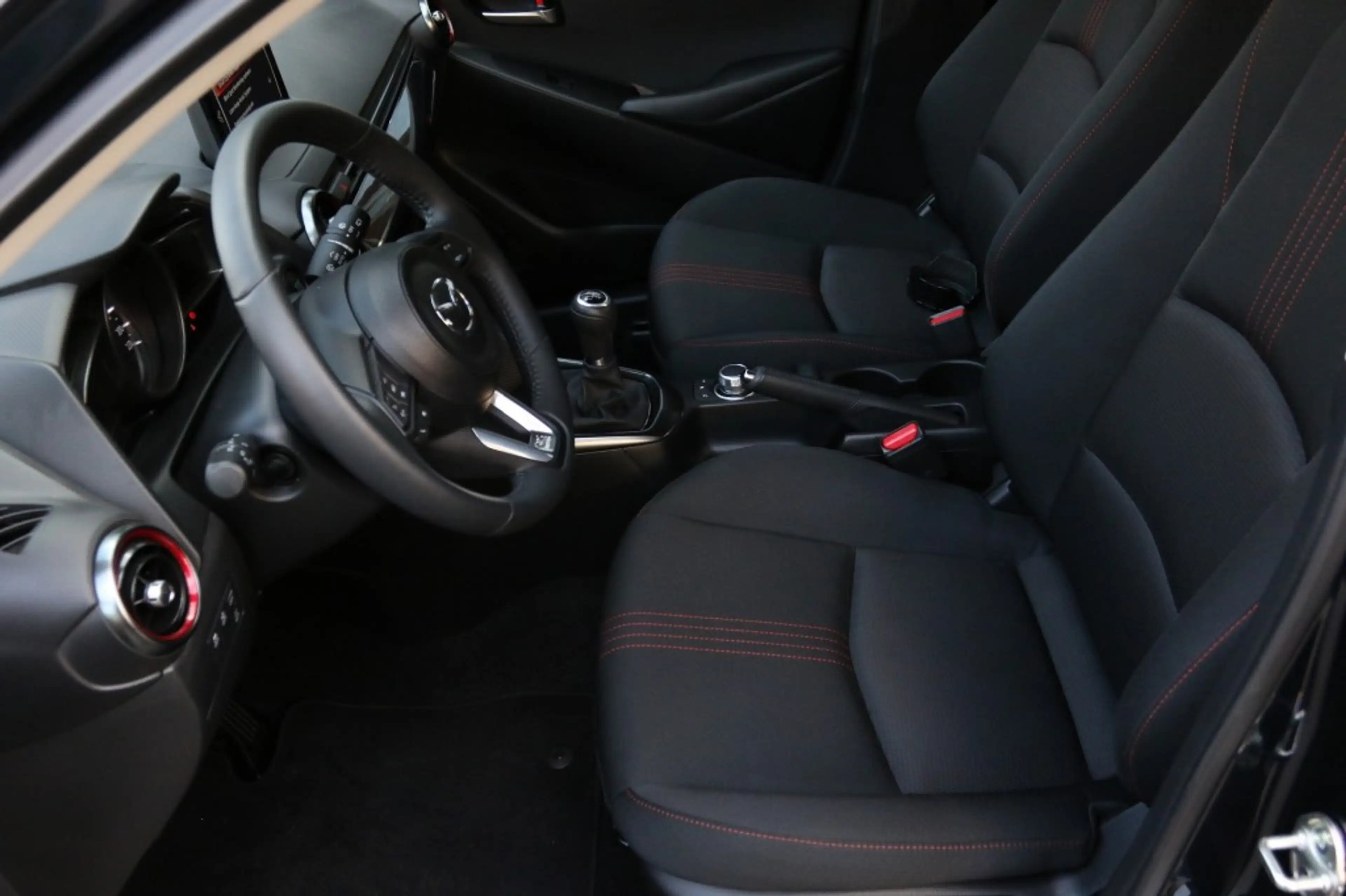 Mazda 2 1.5 E-SA-G HOMURA NIEUWSTAAT!   11051km — photo 32