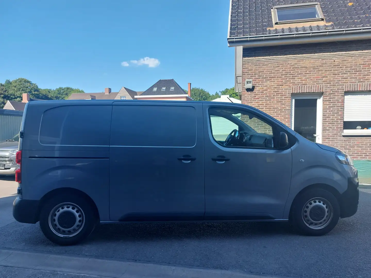 Citroen Jumpy Jumpy Eco M BlueHDi 120 Profi Grijs - 2
