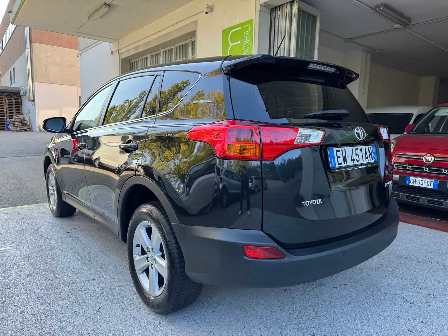 Toyota RAV 4 D-4D 2wd ANNIVERSARY UNIPROPRIETA GARANZIA 24 MESI Negro - 2