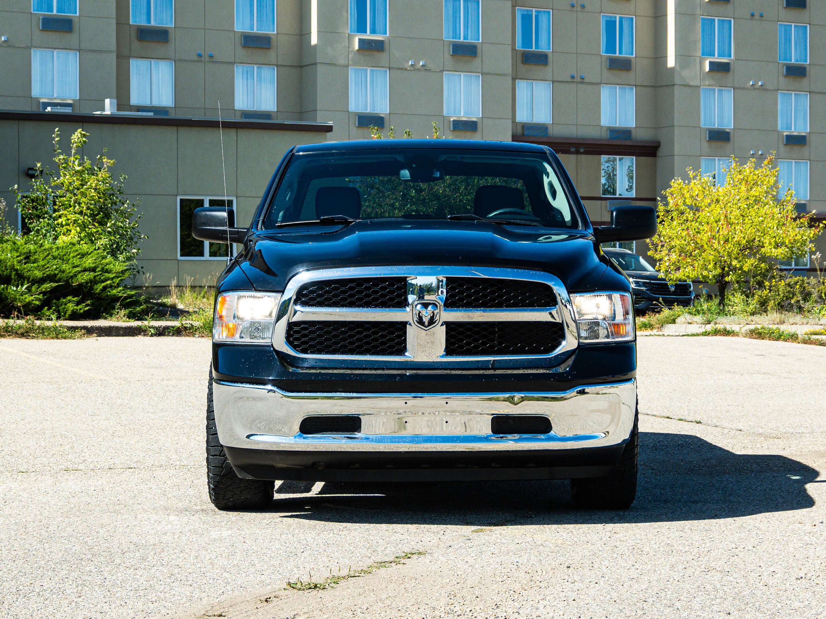 2022 RAM 1500 SLT 5.7L HEMI | Running Boards — снимка 1