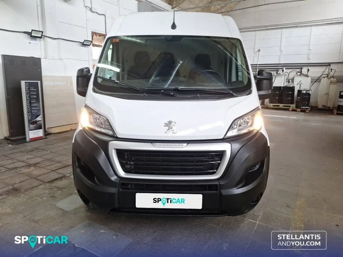 Peugeot Boxer 335 L2 H2 BHDI 103kW (140CV) S&S 6 V. M - Blanco - 2