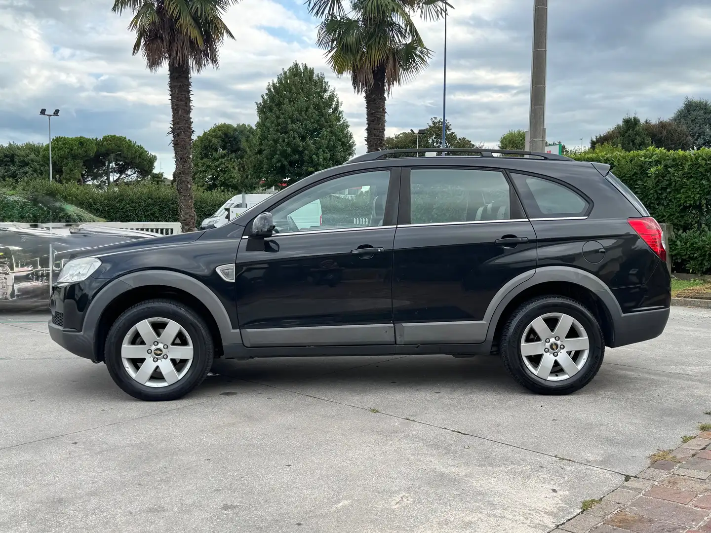 Chevrolet Captiva 2006 2.0 vcdi 16v 2rm 127cv Nero - 2