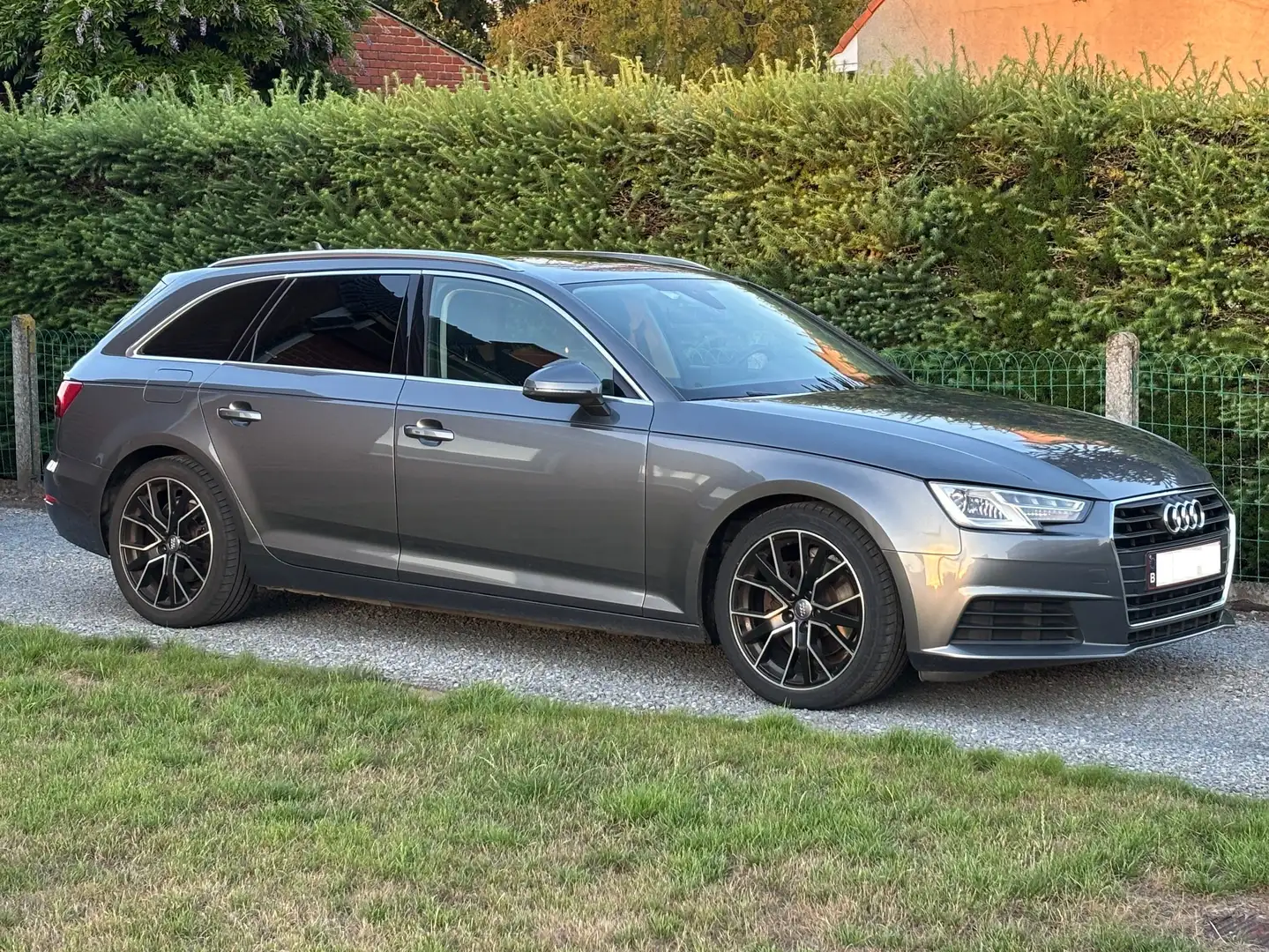 Audi A4 A4 Avant 2.0 TDI ultra Grijs - 1