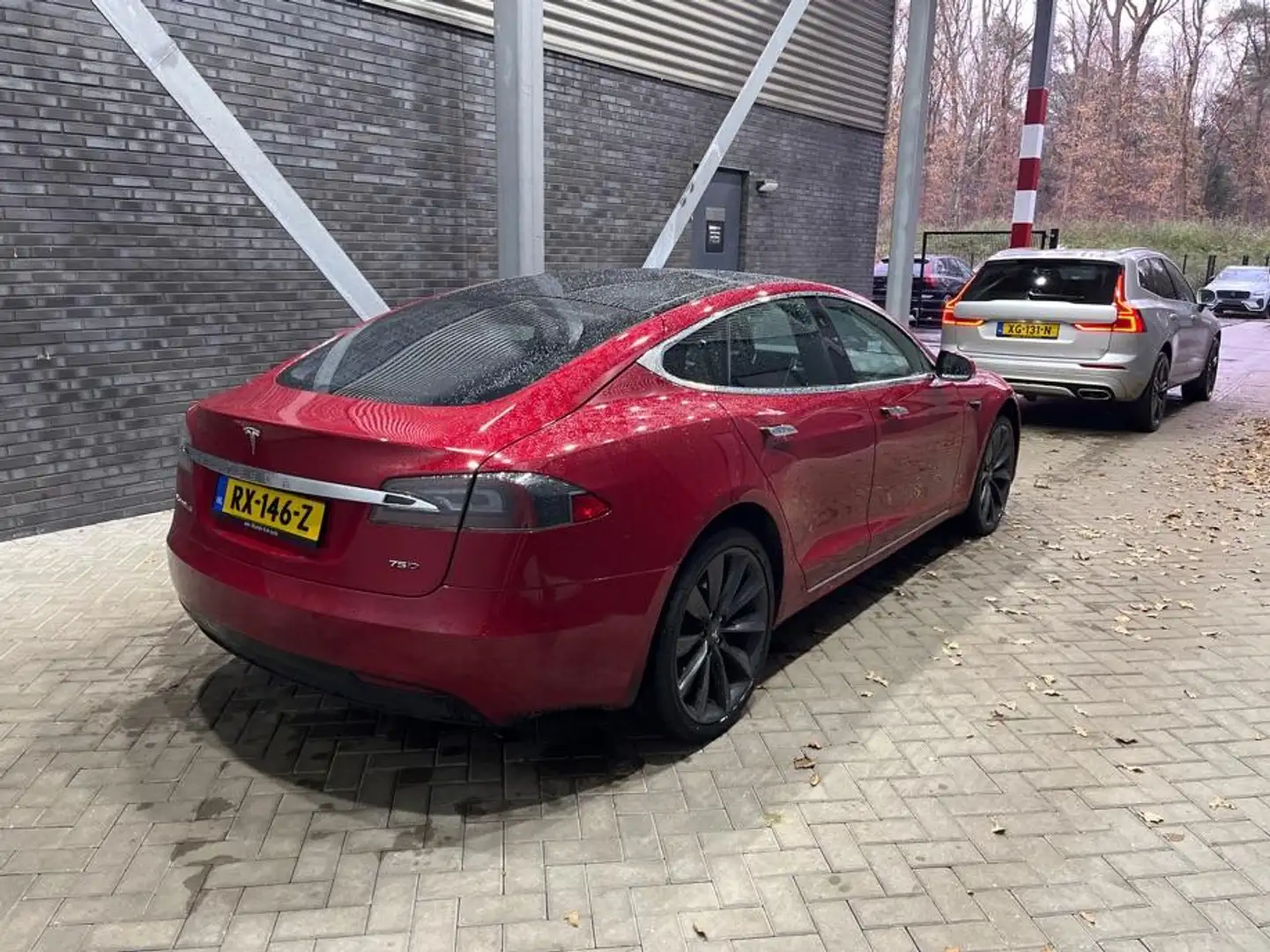 Tesla Model S 75D Base | Panoramadak | Leder | Camera | 21 Inch Rouge - 2