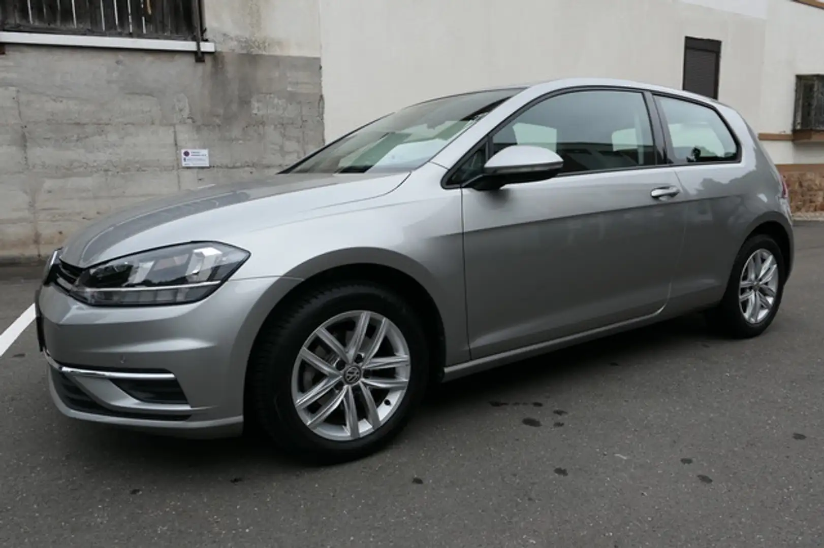 Volkswagen Golf VII Comfortline DSG 39400 km! PDC! BT! Silber - 1